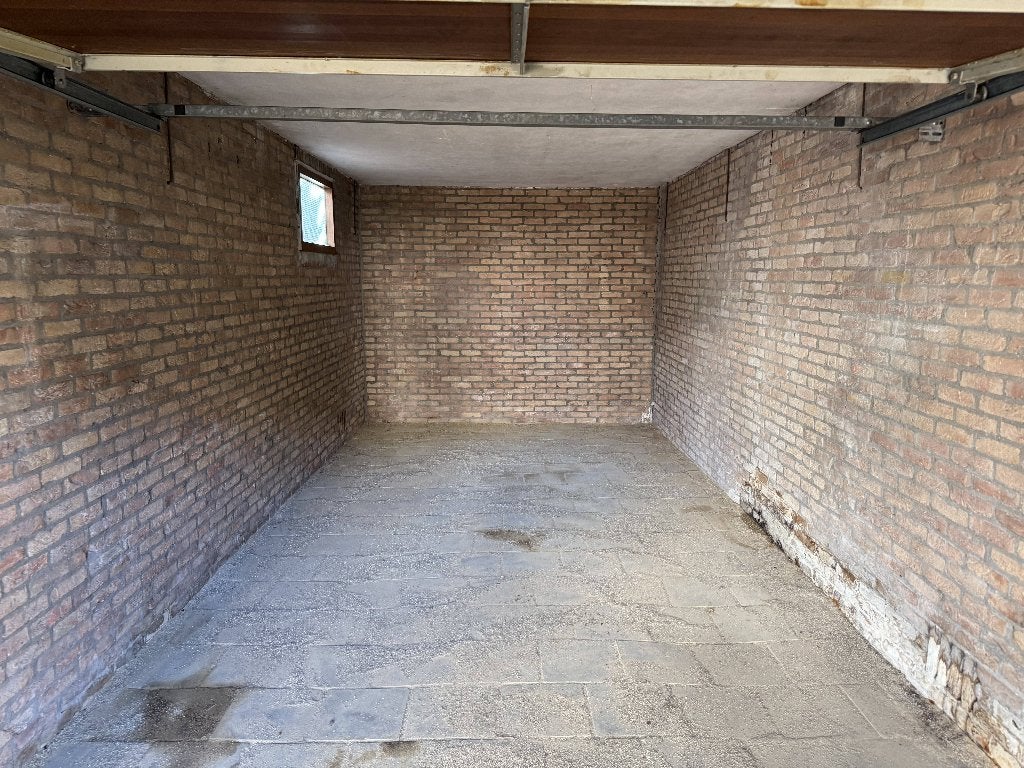 Te huur: garagebox Berlagestraat, Leiden (18 m²), Zuid-Holland