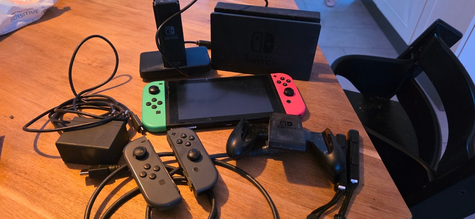 Nintendo Switch met dockingstation. Bieden vanaf €100,-, Ophalen