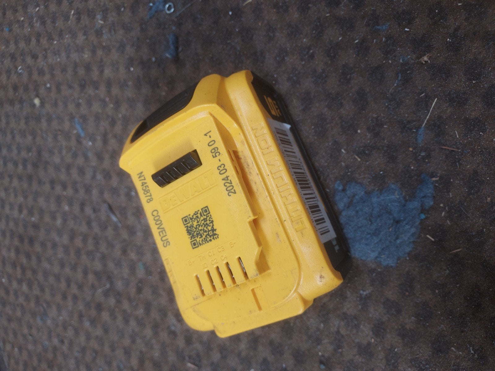 De walt accu 5.0 ah, Ophalen, Zo goed als nieuw, Multimeter