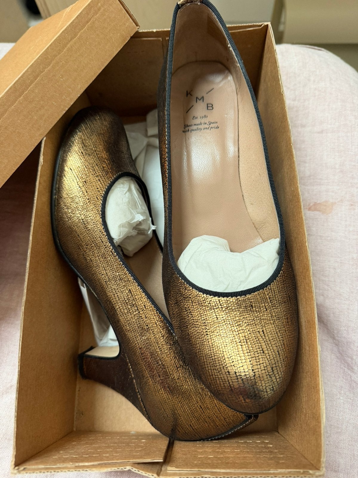 KMB pumps goud maat 39, Pumps, Overige kleuren, Ophalen of Verzenden, Zo goed als nieuw
