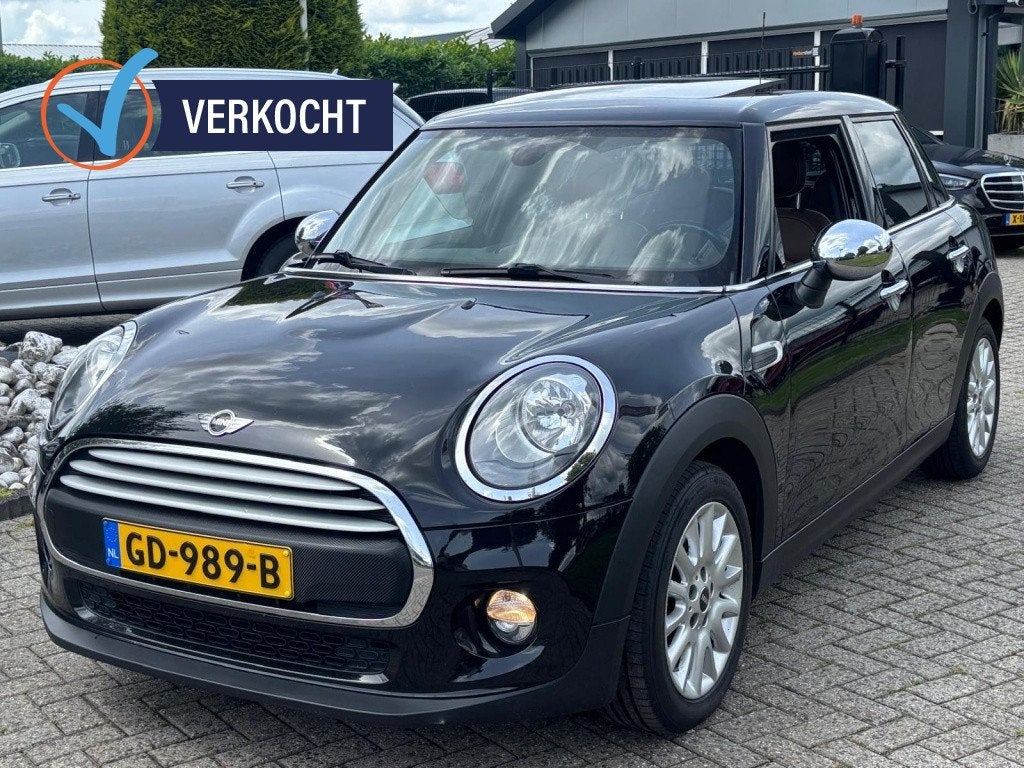 MINI 5-deurs 1.5 Cooper Diesel 2015 Leer Panodak 1E Eigenaar, Auto's, Mini, Elektrische ramen, 28 km/l, Gebruikt, Euro 6