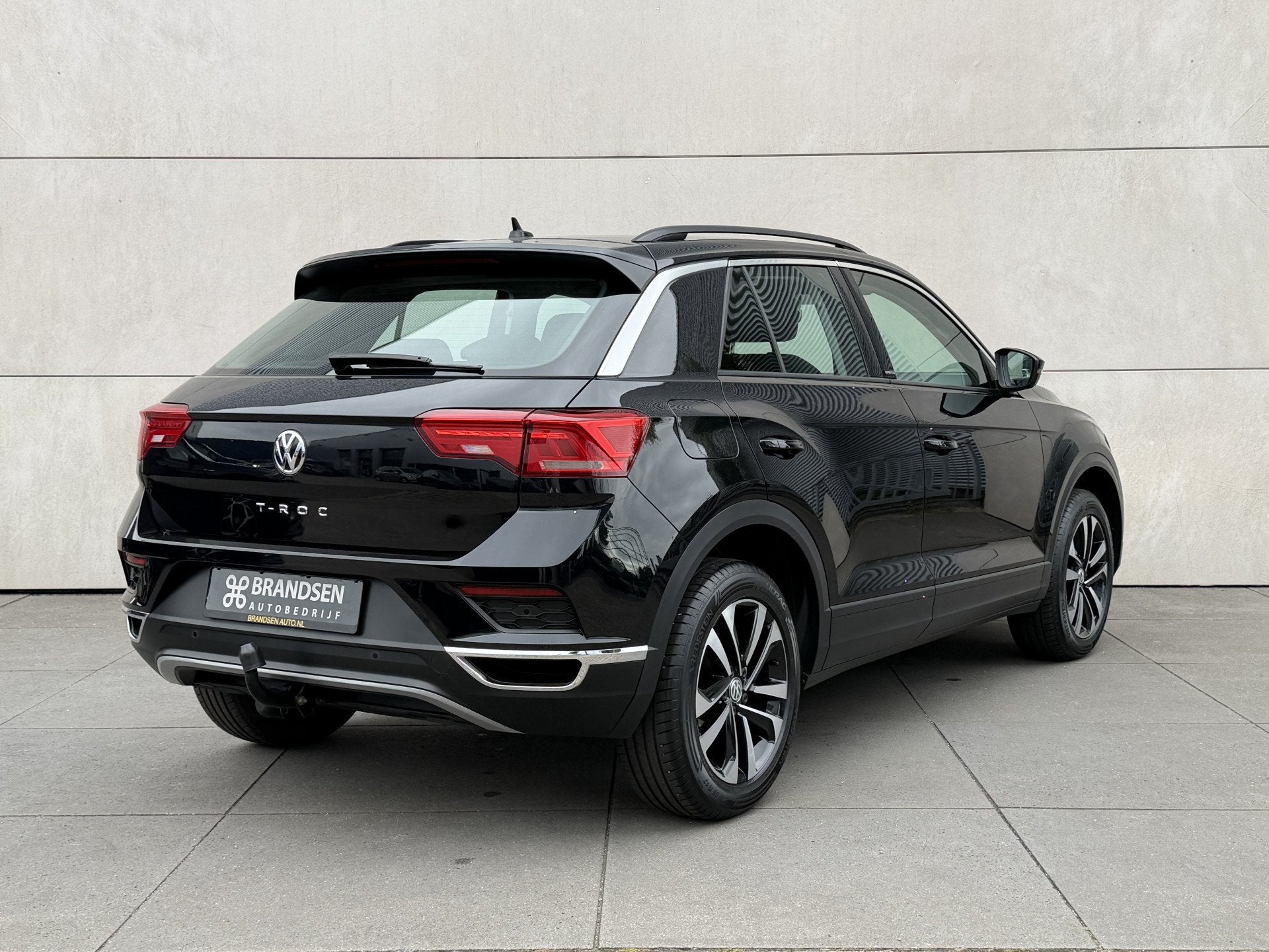 Volkswagen T-Roc 1.5 TSI Style Business ACC-Nav-17"-Trekhaak, Auto's, Voorwielaandrijving, Stof, 4 cilinders, Zwart