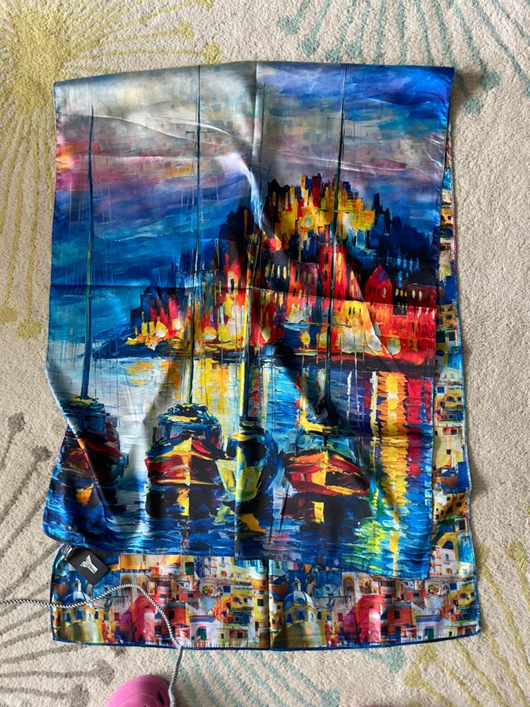 Grote vrolijke omslag sjaal. Zijde-achtig. Zie beschrijving, Ophalen of Verzenden, Zo goed als nieuw, Maat 46/48 (XL) of groter