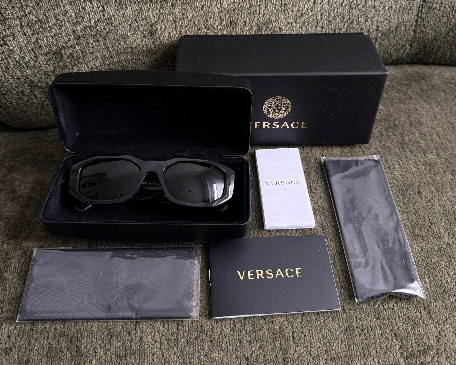 Versace 4361 dames zonnebril | nieuwstaat | scherpe prijs, Ophalen of Verzenden, Nieuw, Zwart