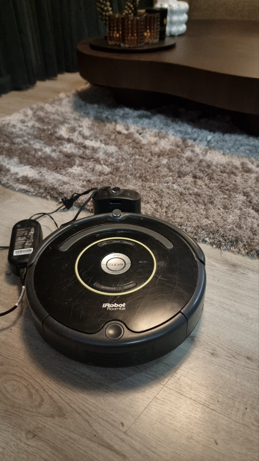 iRobot Roomba 650 robotstofzuiger met laadstation, Witgoed en Apparatuur, Stofzuigers, Ophalen, Gebruikt, Robotstofzuiger