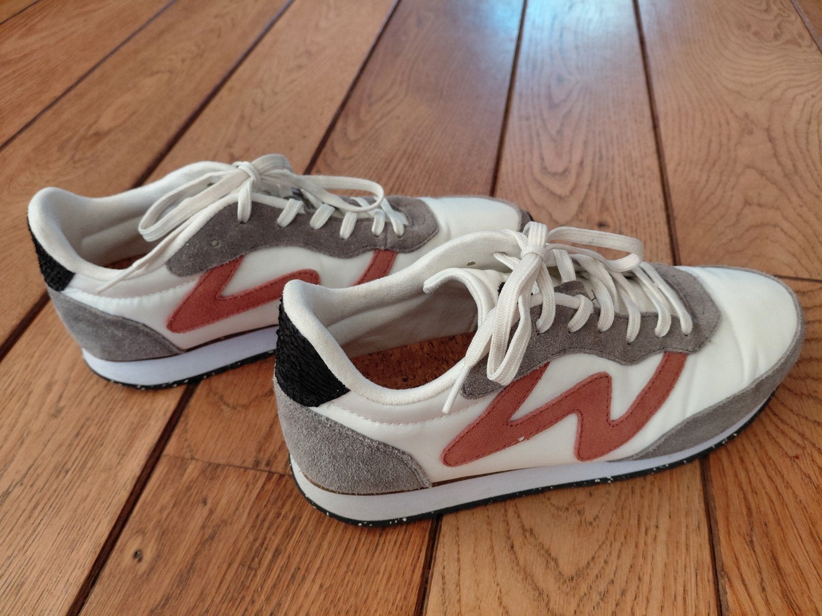 woden sneakers, schoenen mt 40 zgan, Ophalen of Verzenden, Zo goed als nieuw, Sneakers of Gympen