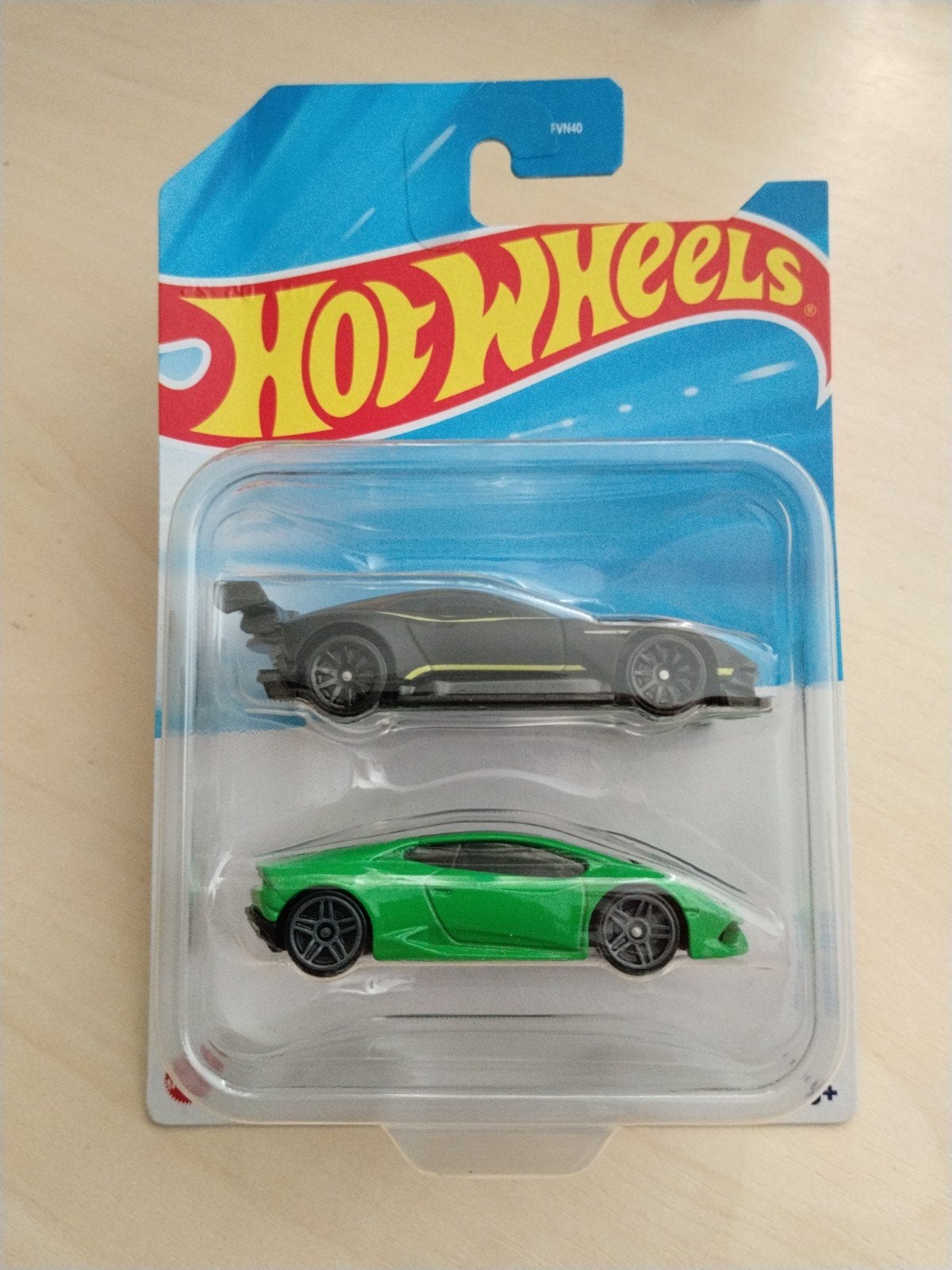 Hotwheels 2-pack Aston Martin en Lamborghini hot wheels, Ophalen of Verzenden, Nieuw, Auto
