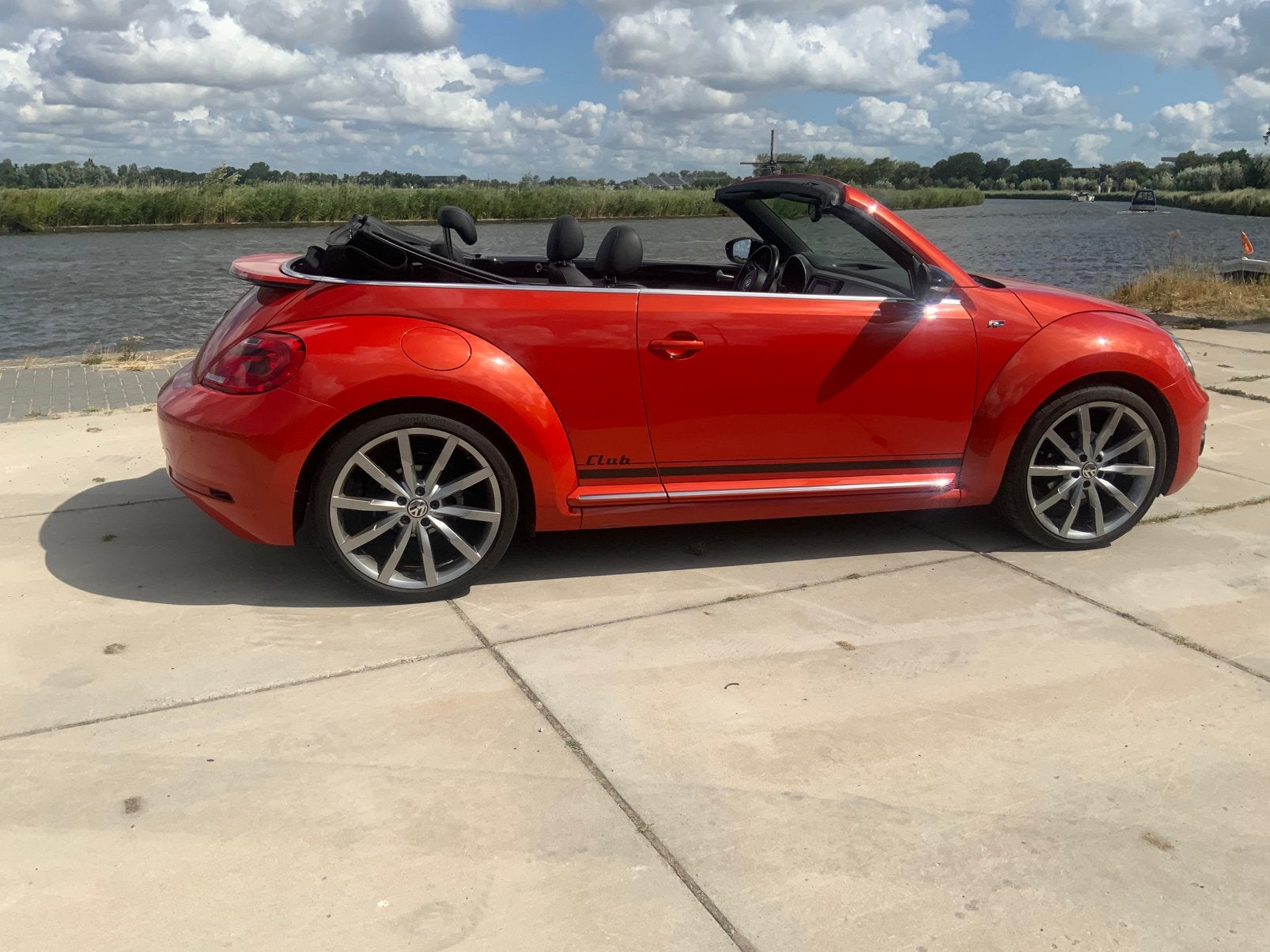 Volkswagen Beetle (Kever) 1.4 TSI 110KW Cabriol. 7-DSG 2015, Beetle (Kever), Cabriolet, 4 stoelen, Leder