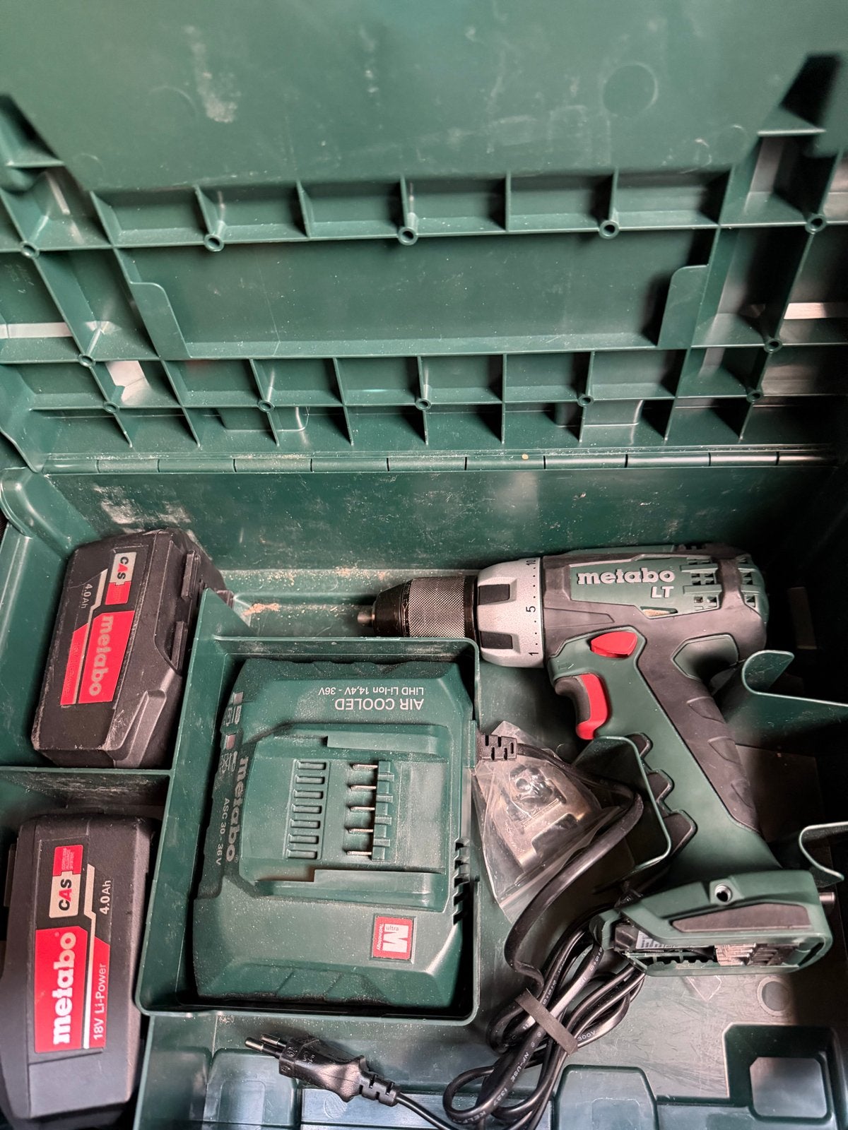 Metabo  BS18 LT Boor-/Schroefmachine met 2 accu's en lader, 600 watt of meer, Variabele snelheid, Ophalen of Verzenden, Zo goed als nieuw