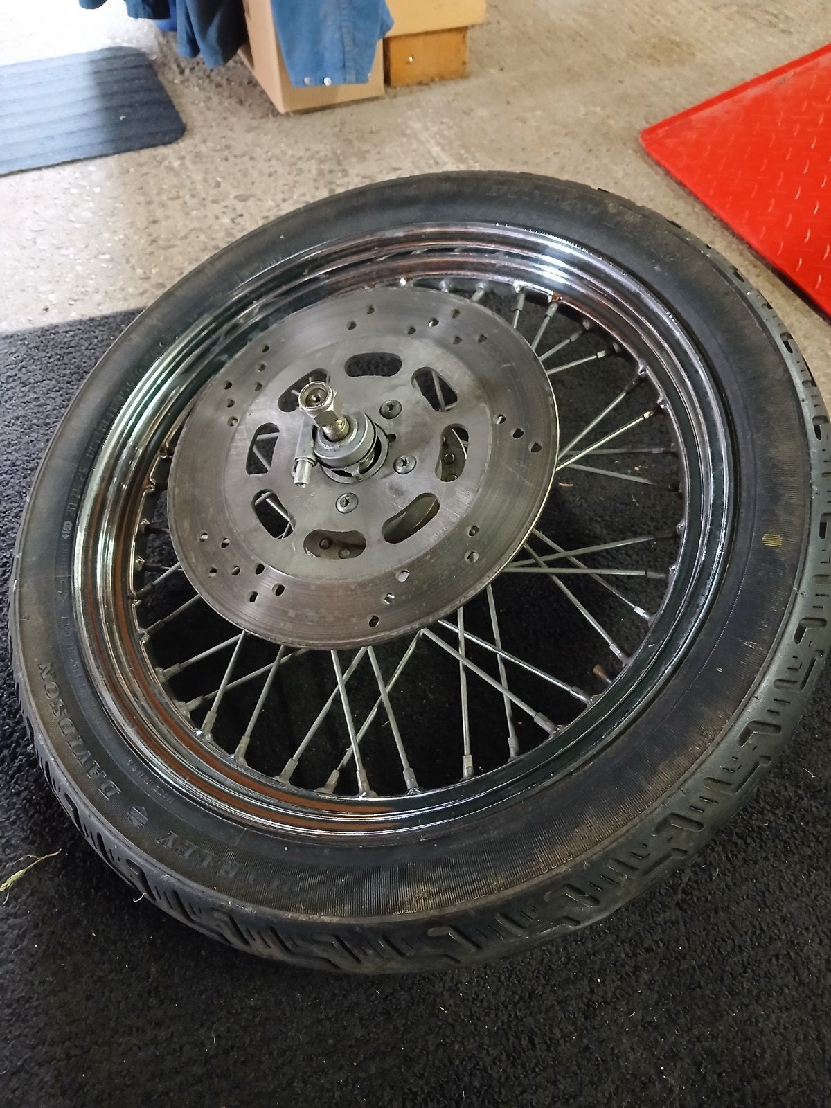 Harley-Davidson voorwiel 19 inch met remschijf, Motoren, Ophalen, Gebruikt