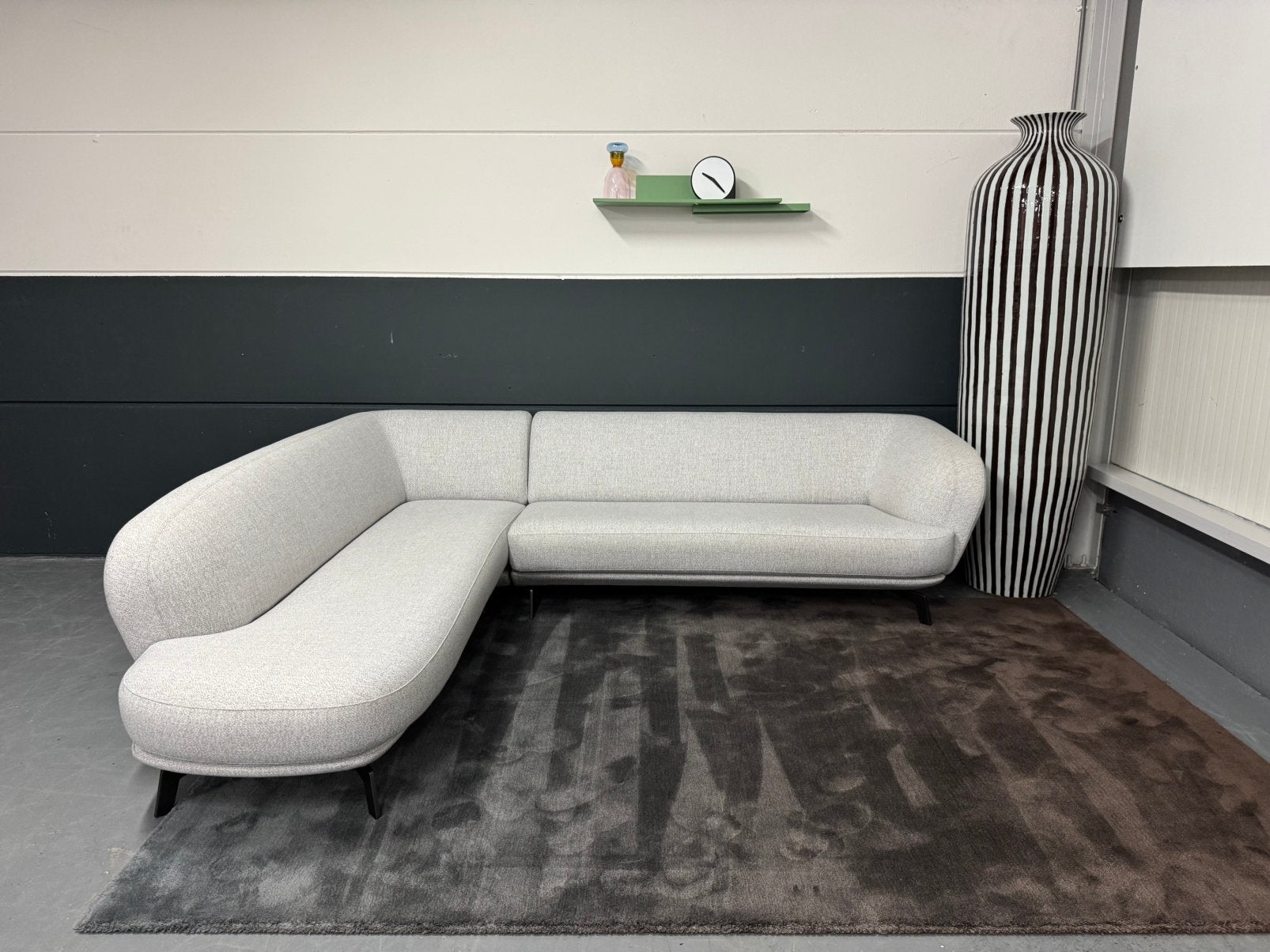 Showroommodel Leolux Flint hoekbank | Varese 5 Blanc, Ophalen, Leolux, Hoekbank, 300 cm of meer