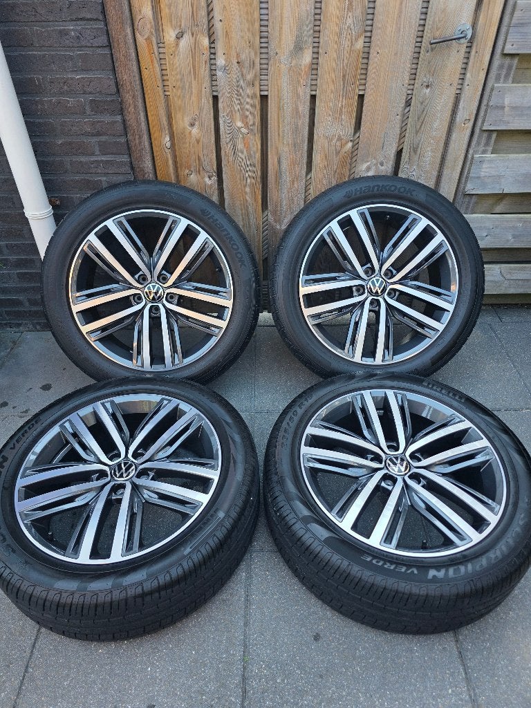 Nieuwstaat originele 19" Volkswagen Tiguan velgen, Auto-onderdelen, Banden en Velgen, Gebruikt, Velg(en), 235 mm, Personenwagen