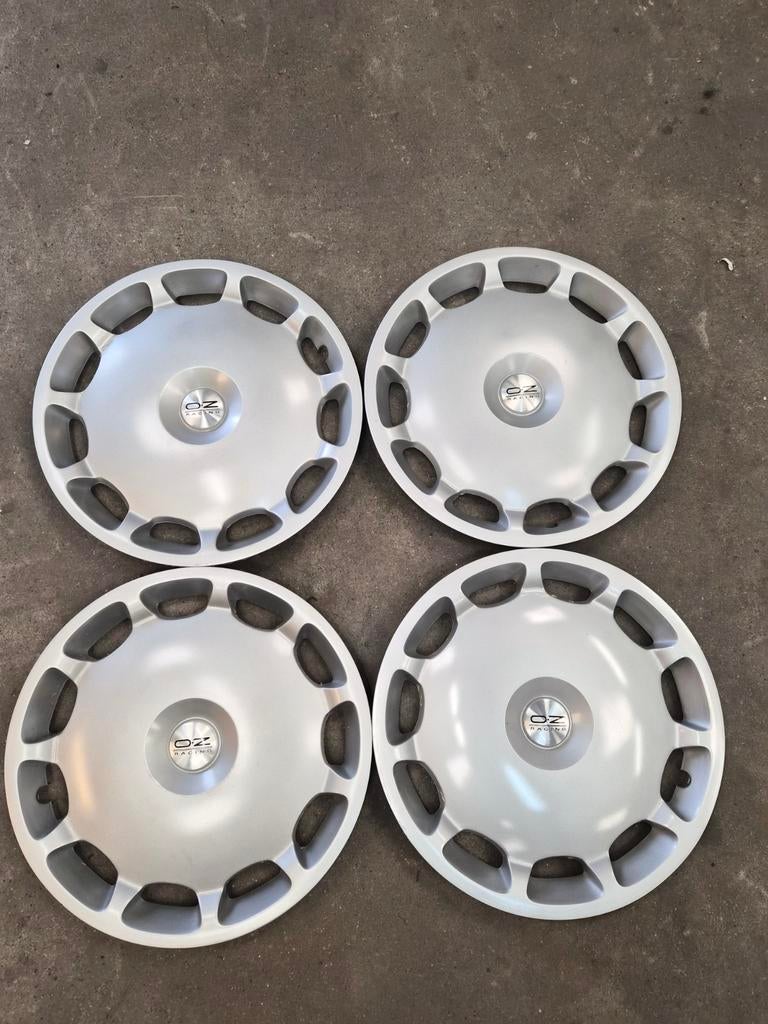 Set van 4x 16 inch wieldoppen, Ophalen of Verzenden, Gebruikt