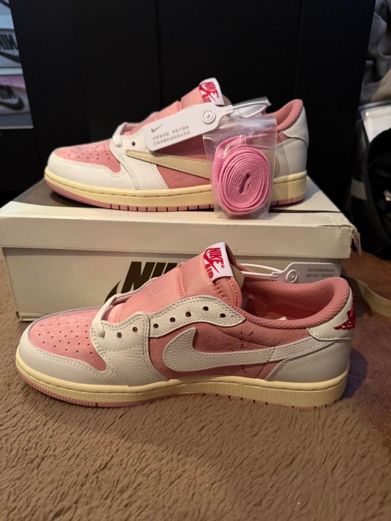 Nike Travis Scott Shy Pink 40, Ophalen of Verzenden, Zo goed als nieuw