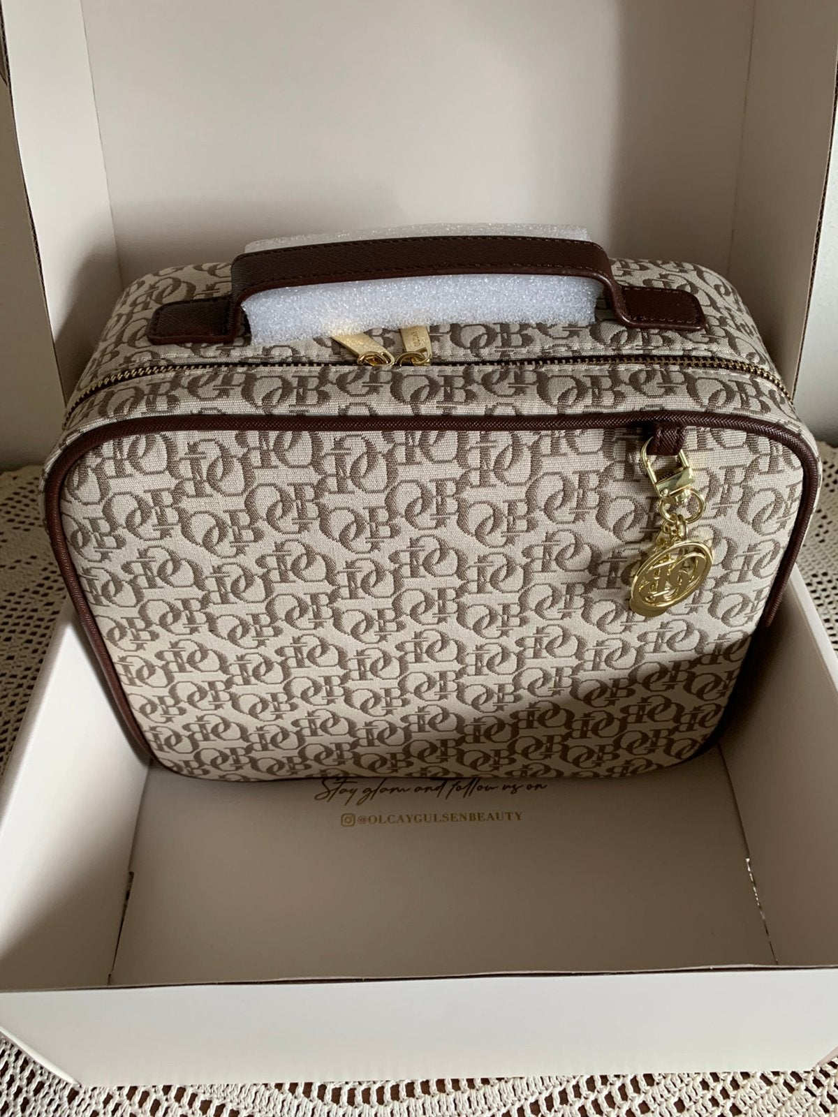 Olcay Gulsen Jacquard Makeup case set Beauty case NIEUW, Ophalen of Verzenden, Nieuw, Beige, Softcase