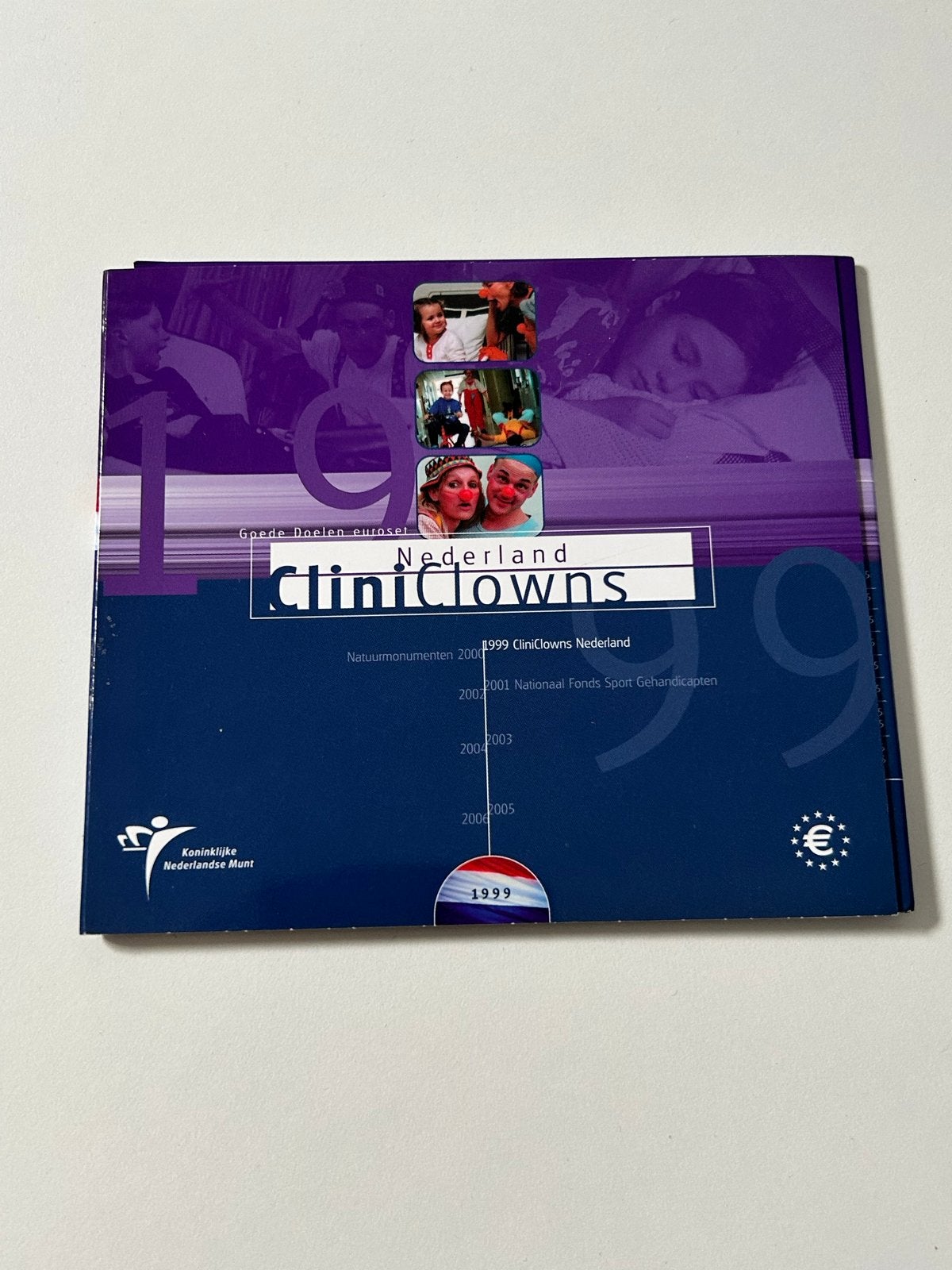 1999 Goede Doelen Euroset Nederland Cliniclowns, Postzegels en Munten, Munten | Nederland, Ophalen of Verzenden, Koningin Beatrix