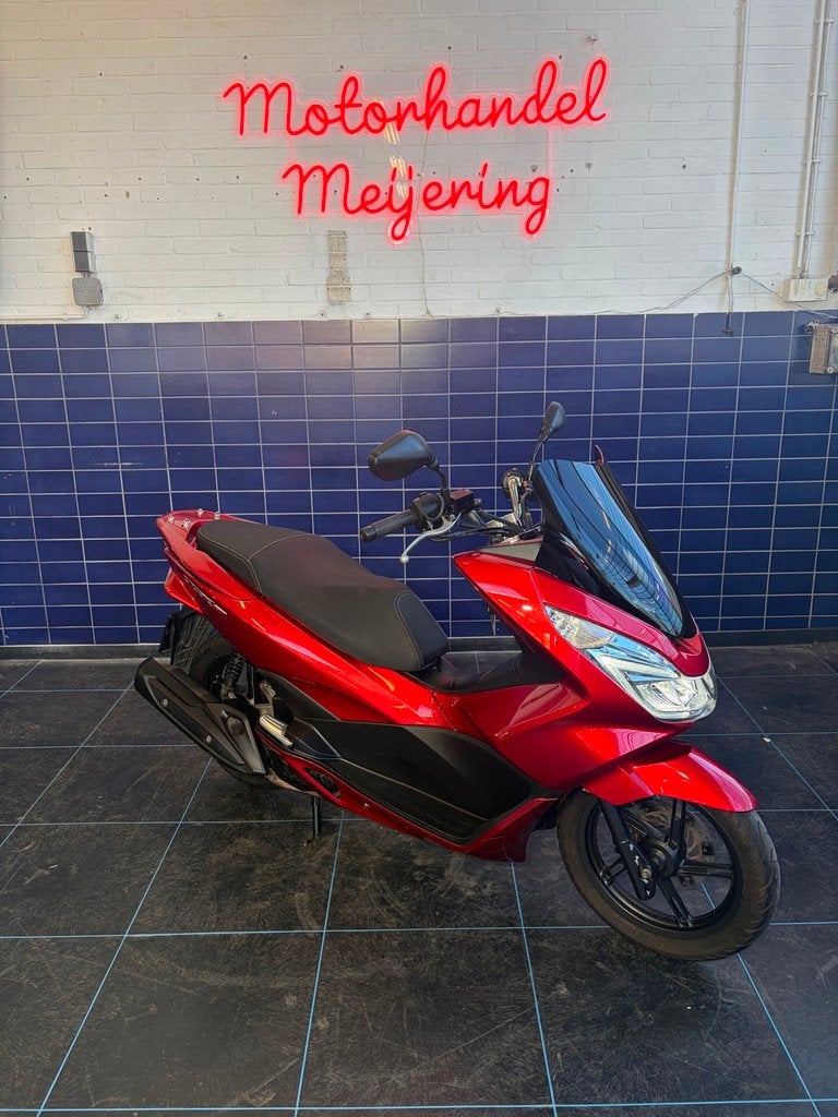 Honda Scooter WW 150i BTW MOTOR, prijs inclusief btw, Scooter, Bedrijf, 11 kW of minder, 153 cc