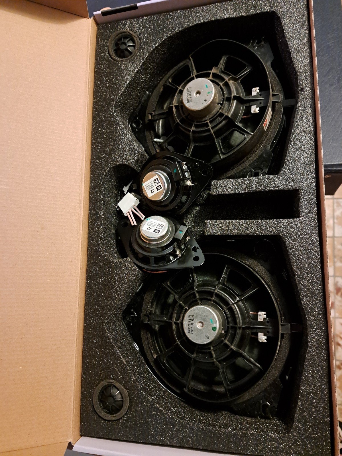 Originele speakerset Toyota RAV4 generatie 5 / >2019, Ophalen of Verzenden, Zo goed als nieuw