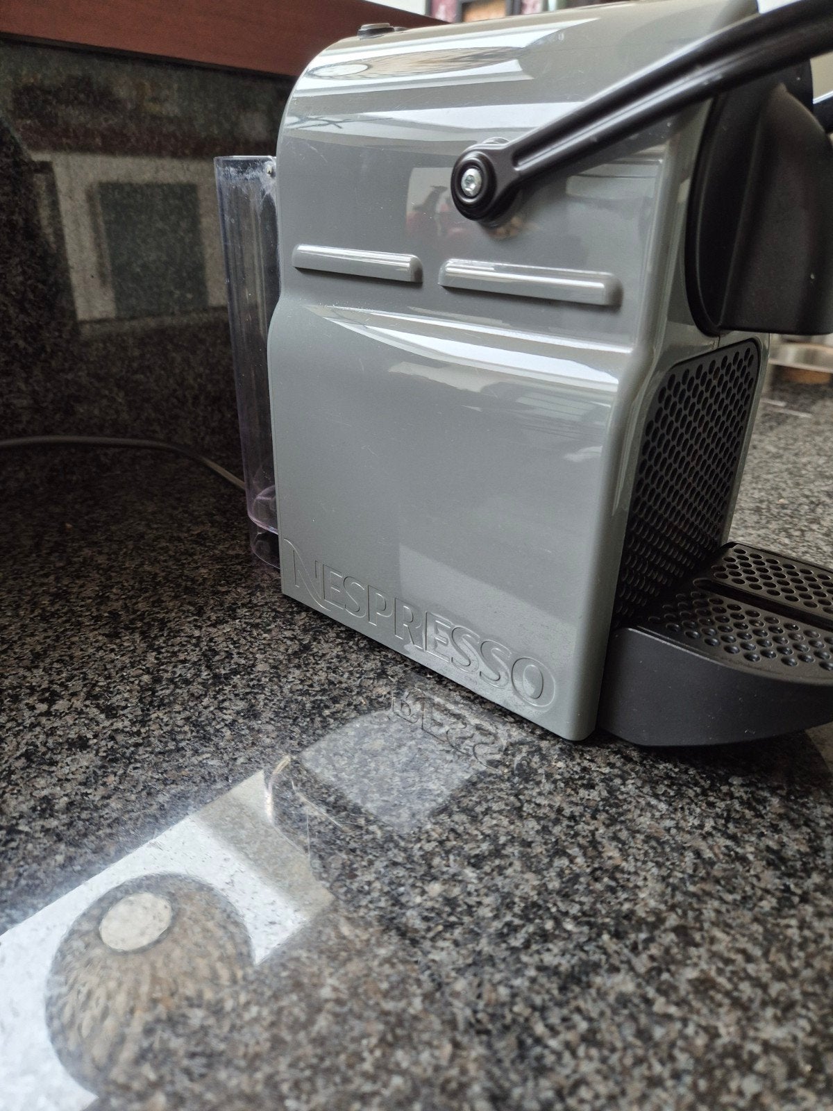 Nespresso Magimix Inissia Koffiecupmachine Grijs, Witgoed en Apparatuur, Espresso apparaat, Ophalen of Verzenden, Zo goed als nieuw