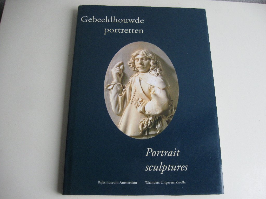 Gebeeldhouwde portretten van Frits Scholten, Ophalen of Verzenden, Zo goed als nieuw