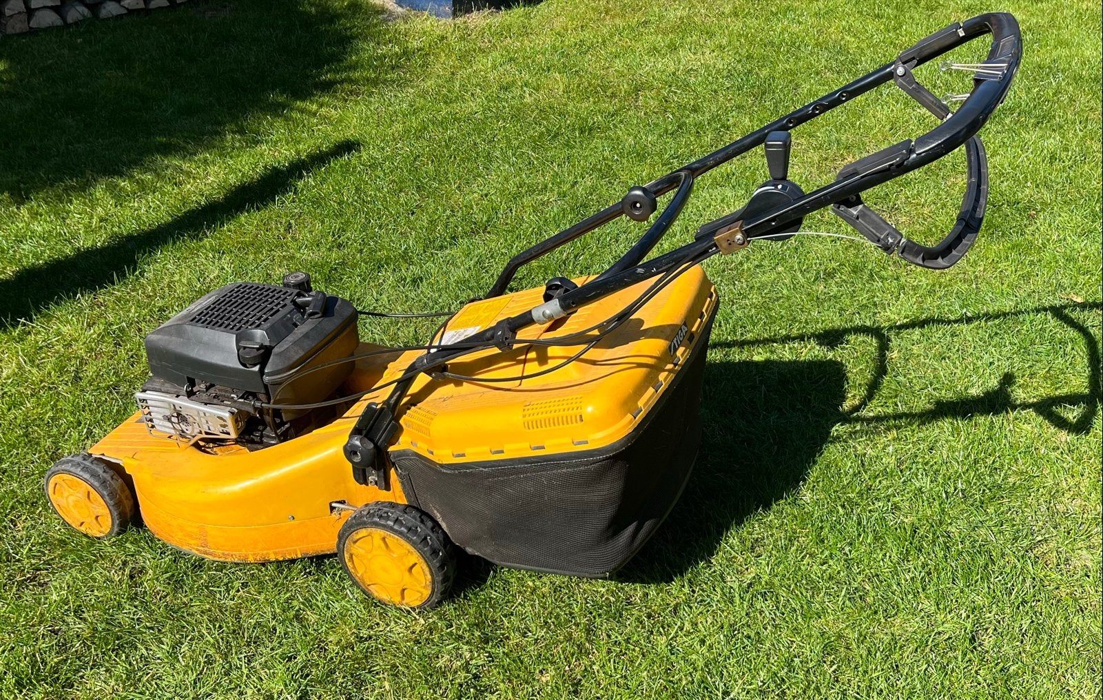 Stiga Turbo 55 Benzine Grasmaaier met Opvangbak, Ophalen, Cirkelmaaier, Gebruikt, Opvangbak