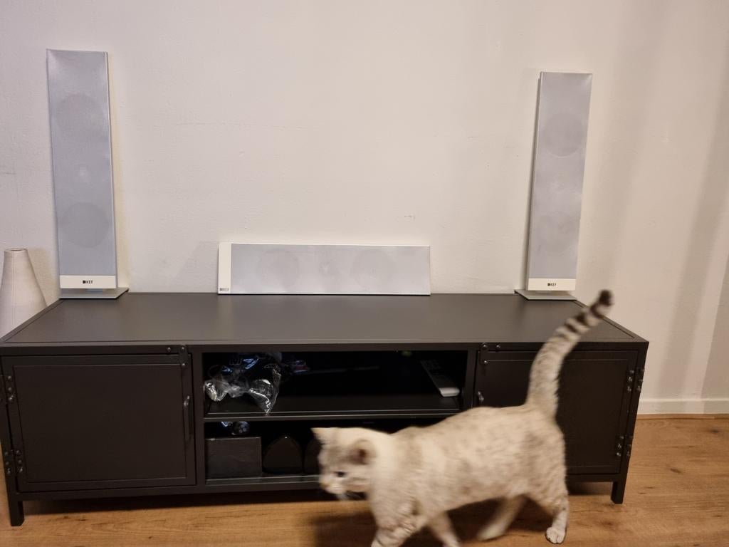 KEF T301c  Speaker + Center Speaker in Topstaat, Overige merken, Ophalen of Verzenden, Zo goed als nieuw, 60 tot 120 watt