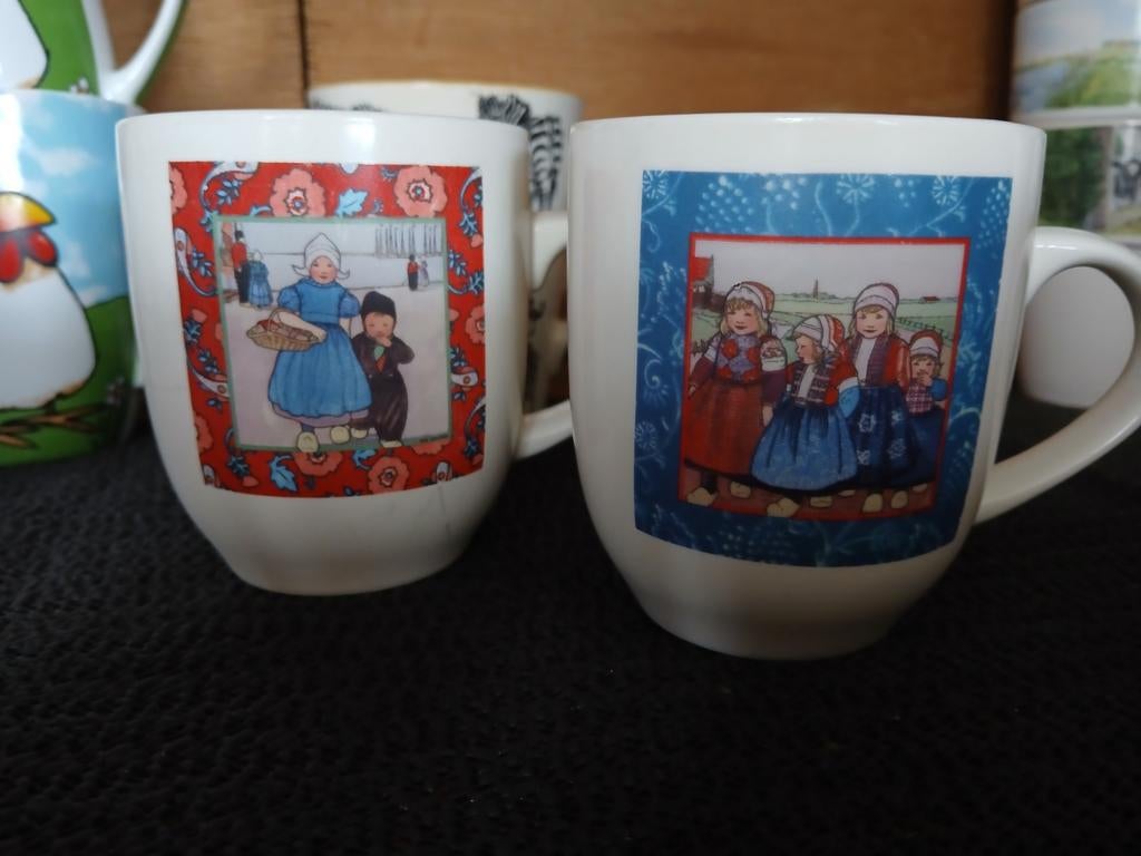 Douwe Egberts Rie Kramer kopjes, Ophalen of Verzenden, Overige stijlen, Kop(pen) en/of Schotel(s)