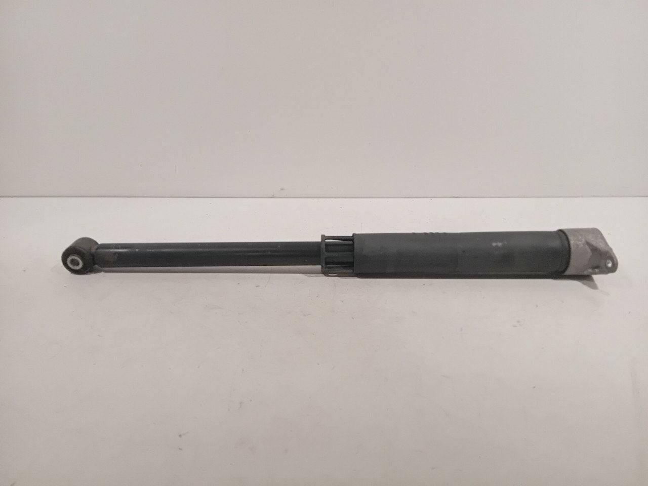 Schokbreker rechts achter Ford Fiesta, Onderdelen@venauto.nl, Van der Ven Autorecycling B.V., Gebruikt, Ettenseweg 76, 4706 PB Roosendaal, The Netherlands