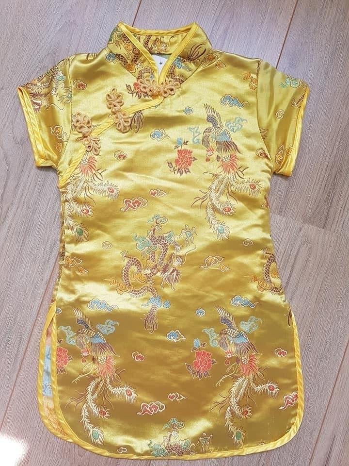 glimmend geel jurkje chinees maat 104, Ophalen of Verzenden, Zo goed als nieuw, Meisje, Jurk of Rok