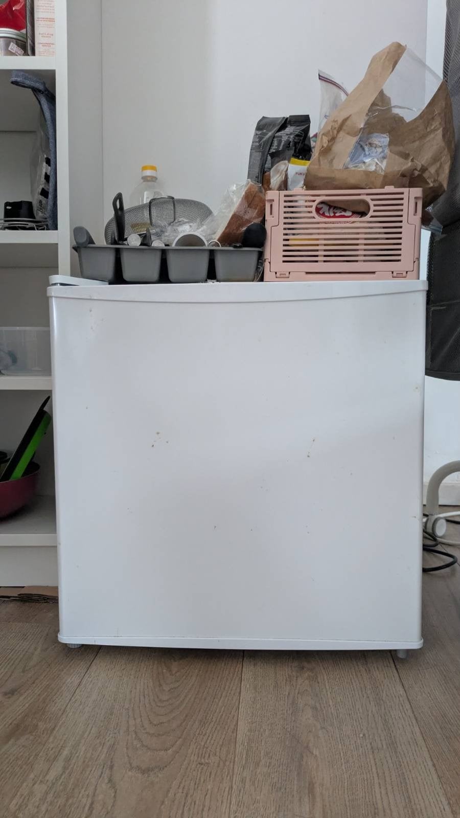 ikea mini fridge, Witgoed en Apparatuur, Ophalen of Verzenden, 45 tot 60 cm, Zonder vriesvak, Gebruikt