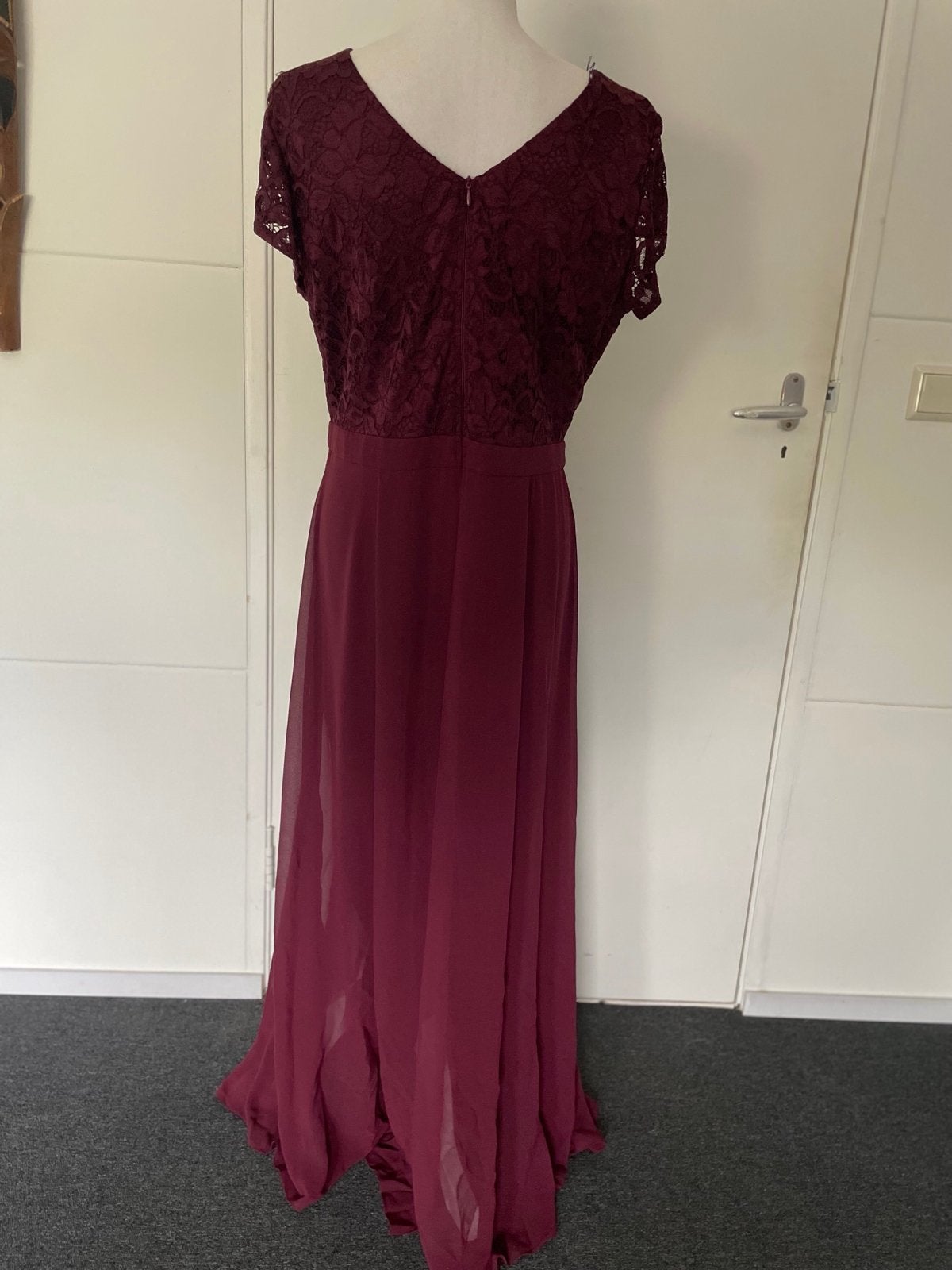 Vera Mont Galajurk/Jumpsuit met Stola - Bordeauxrood, Kleding | Dames, Galajurk, Overige kleuren, Maat 42/44 (L), Nieuw
