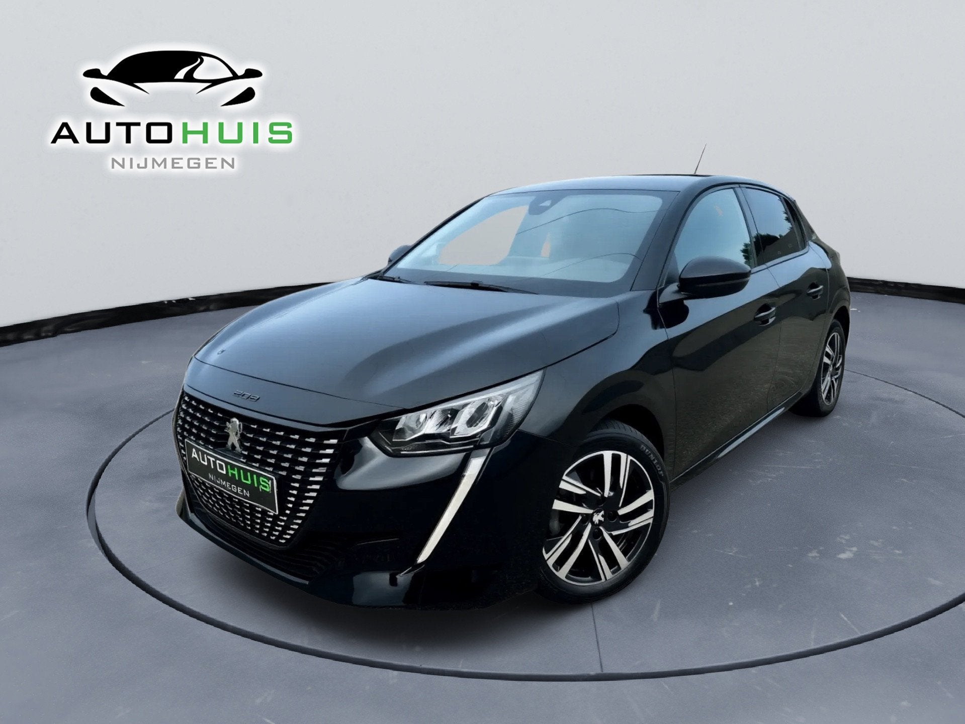Peugeot 208 1.2 PureTech Allure Pack Navi Camera 16" lm velg, Voorwielaandrijving, Verwarmde buitenspiegels, 101 pk, Gebruikt