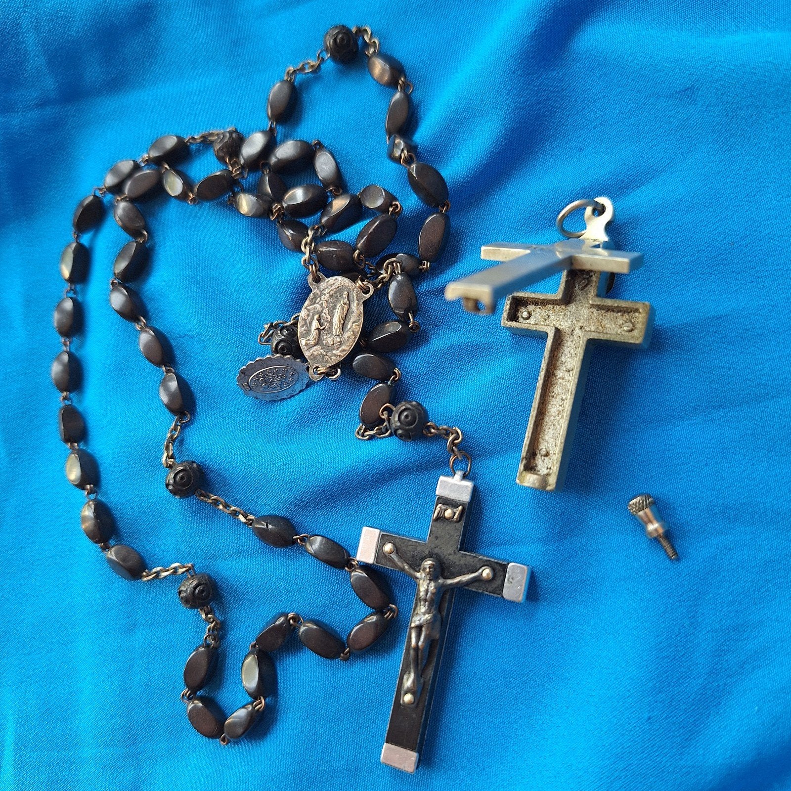Rozenkrans Lourdes kruis medaillon bidsnoer, Ophalen of Verzenden, Gebruikt, Sieraad, Christendom | Katholiek