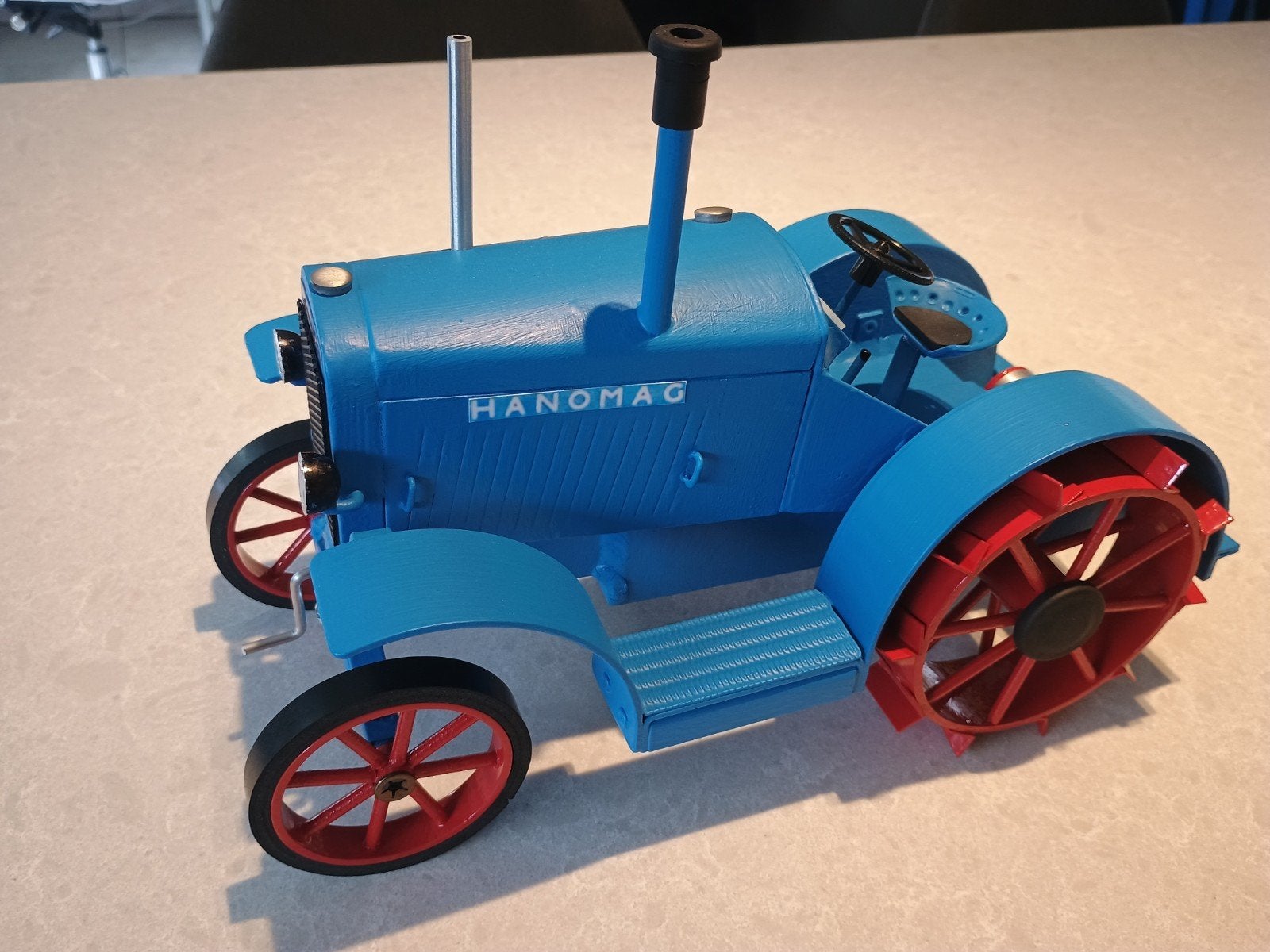 Hanomag Tractor Model - Blauw, Overige merken, Ophalen of Verzenden, Zo goed als nieuw, Groter dan 1:32