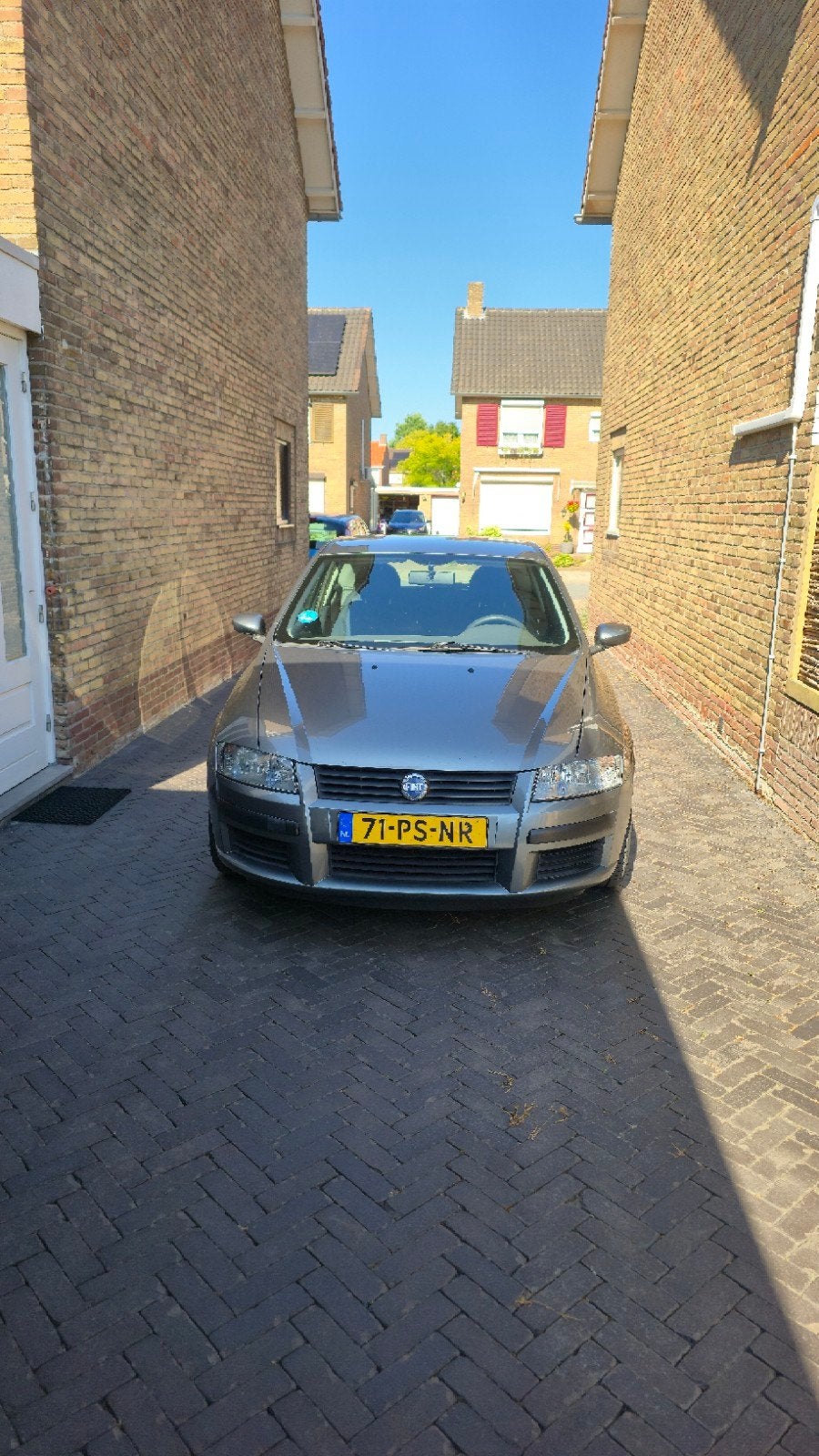 Fiat Stilo 1.4 16V 3DR 2005 Grijs, Auto's, Voorwielaandrijving, 15 km/l, 49 €/maand, Origineel Nederlands