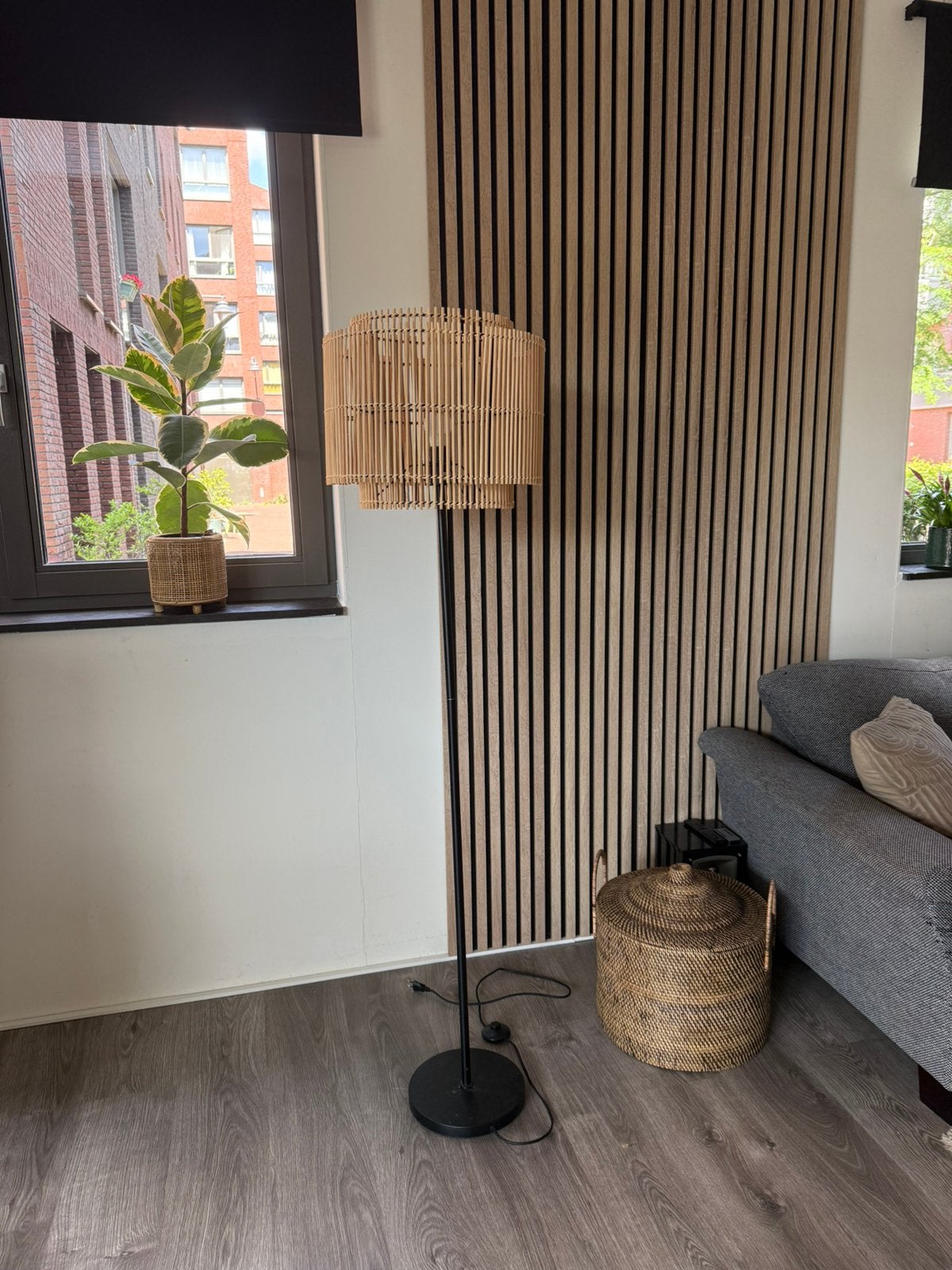 Prachtige staande japandi/rotan lamp, Ophalen, Zo goed als nieuw, 100 tot 150 cm