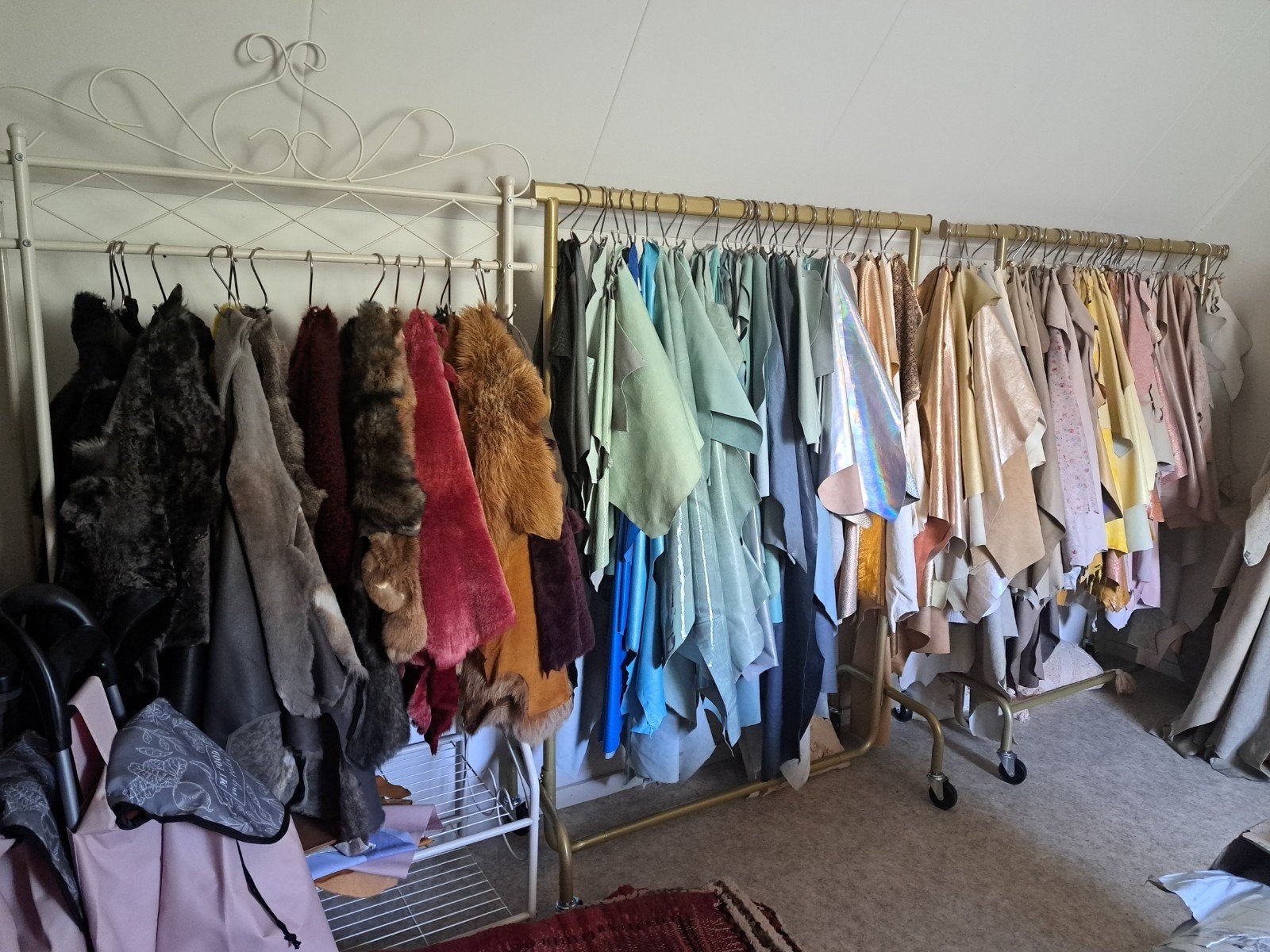 Leer. Leeratelier ter overname, Ophalen, Bruin, 120 cm of meer, Katoen