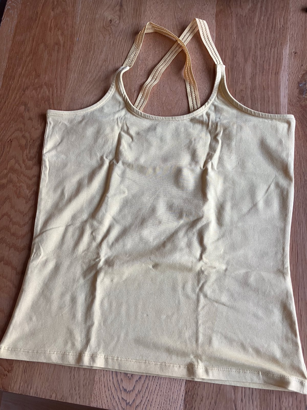 Nieuw=lichtgeel hemdje topje zomertop=Ivy & you=L, Kleding | Dames, Tops, Geel, Maat 42/44 (L), Nieuw, Ophalen of Verzenden