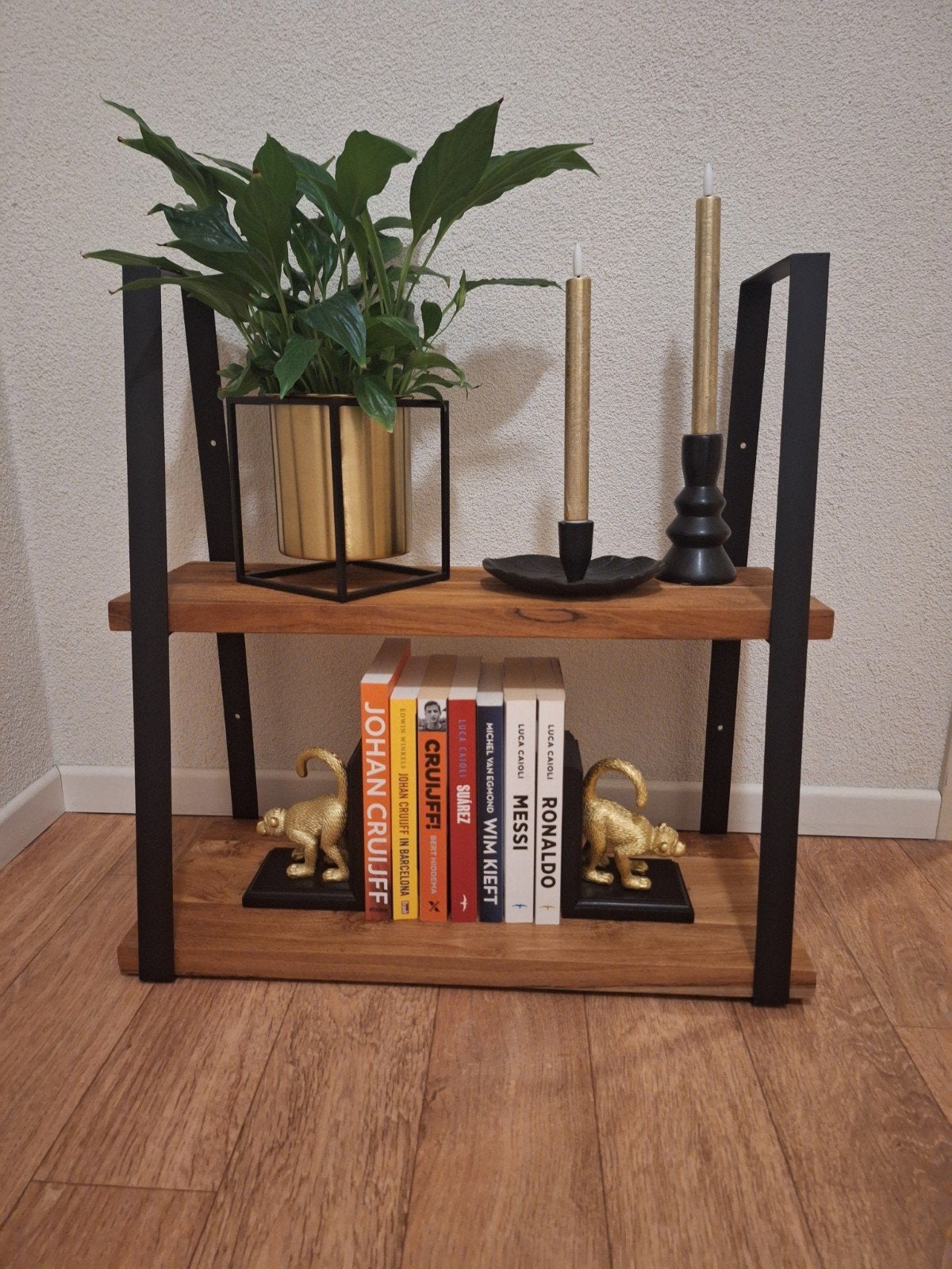 Industrieel wandrek van mangohout en zwart ijzer, Huis en Inrichting, Woonaccessoires | Wandplanken en Boekenplanken, Ophalen
