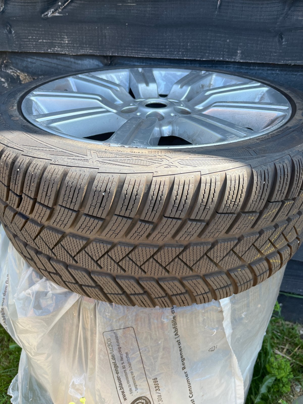 Set van 4 winterbanden met velgen - 275/40 R20, Auto-onderdelen, Banden en Velgen, Ophalen, Gebruikt, 275 mm, Banden en Velgen