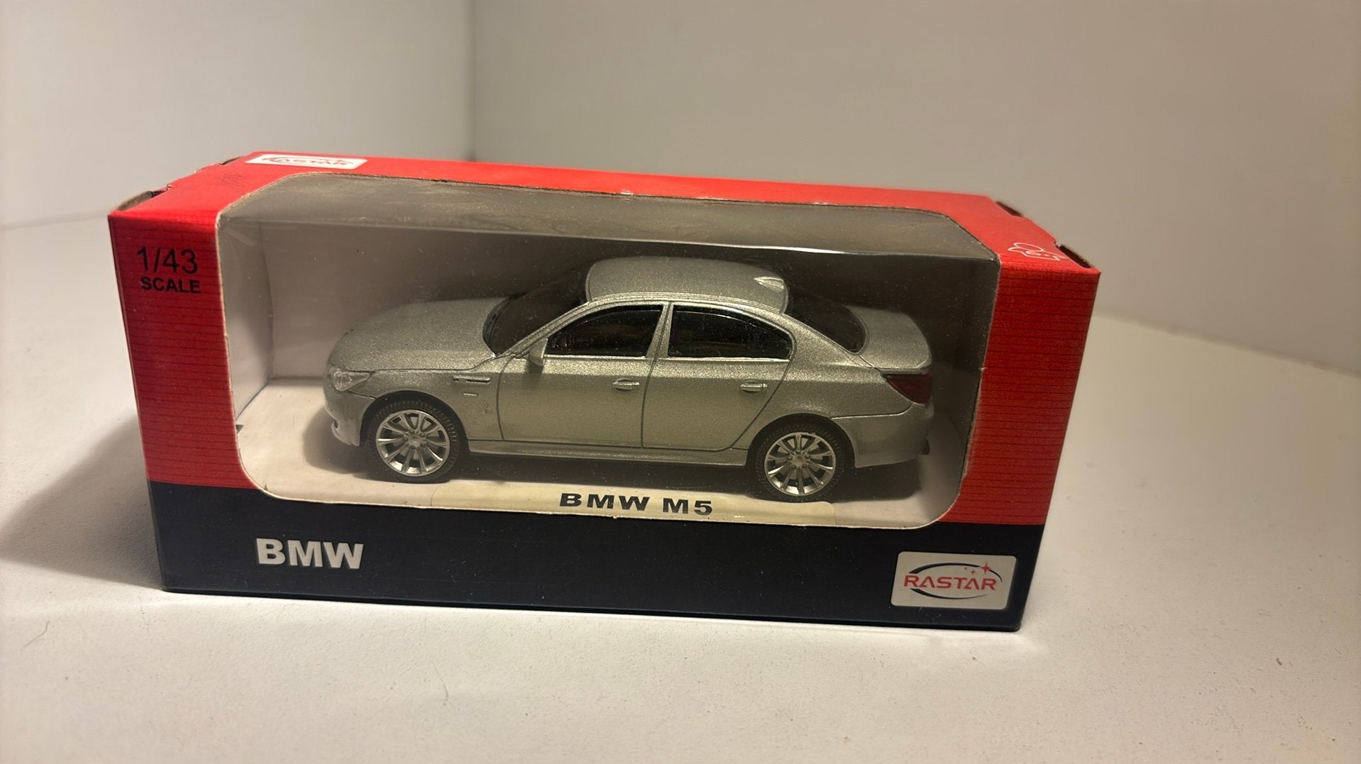 Bmw m5 rastar 1.43, Overige merken, Auto, Ophalen of Verzenden, A