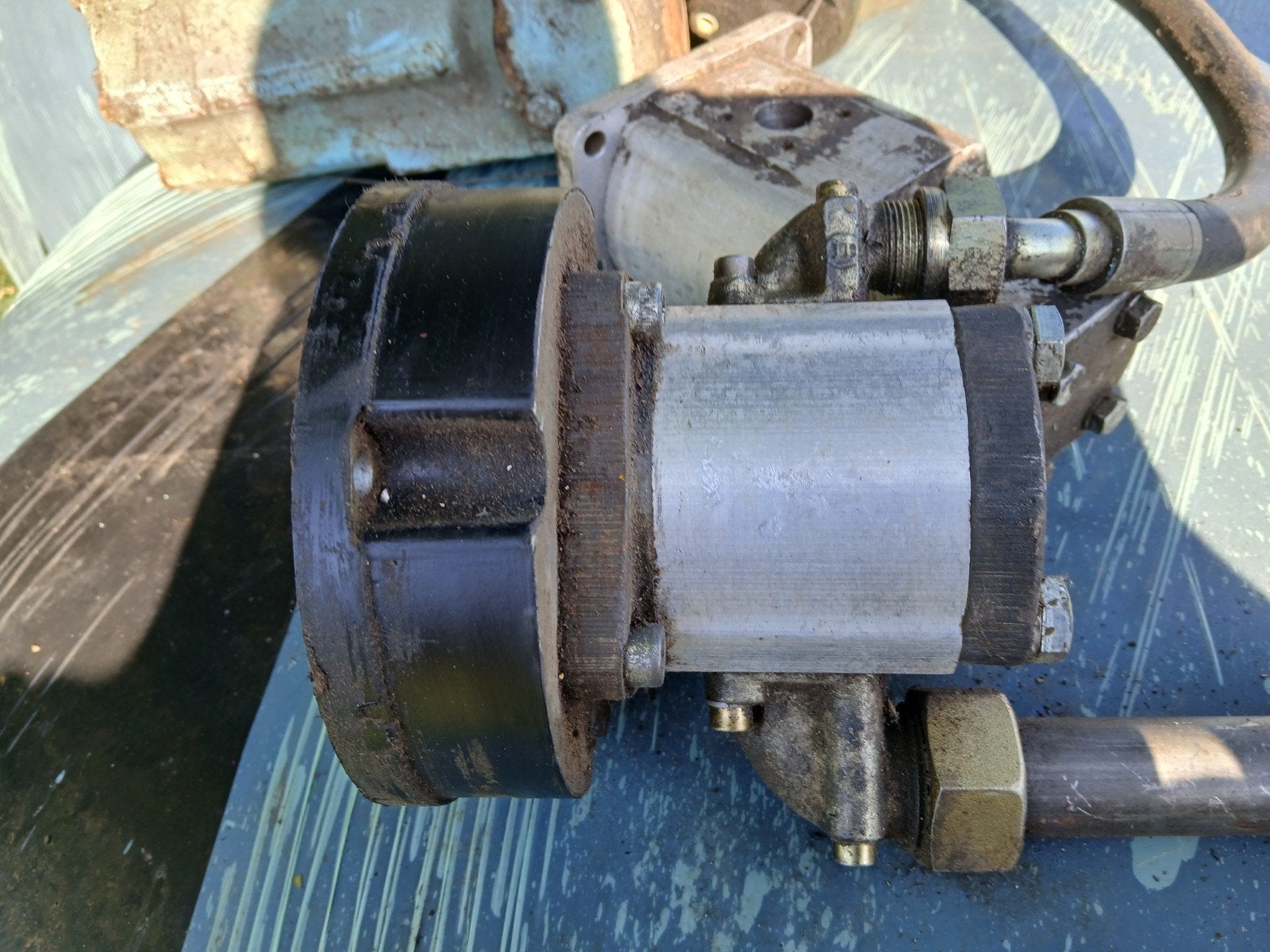 Bosch hydrauliek pomp tandwielpomp, Ophalen, Zo goed als nieuw