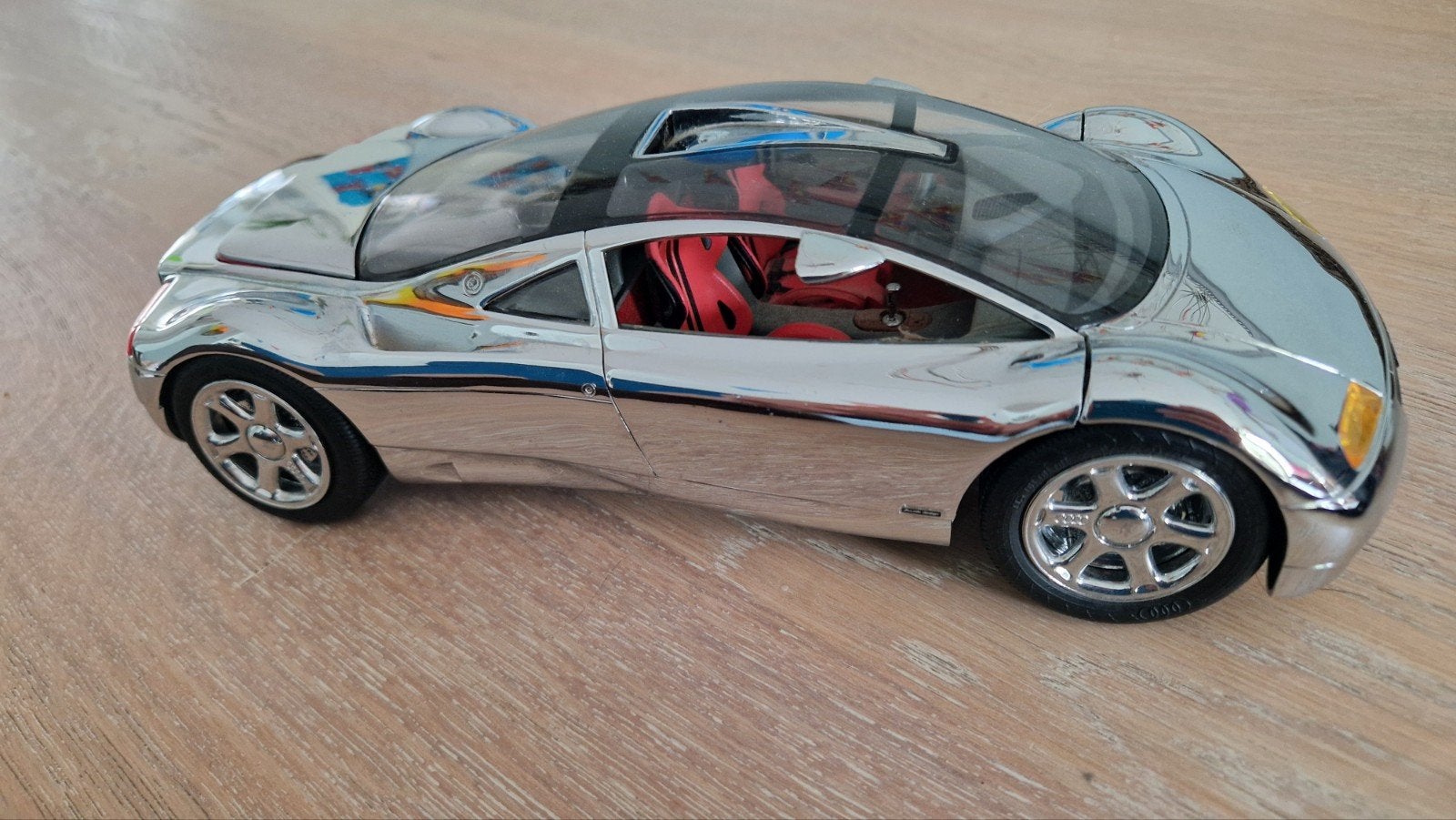 ​Revell Audi Avus Quattro Concept (1991) - 1:18 - Chroom - P, Ophalen of Verzenden, Revell