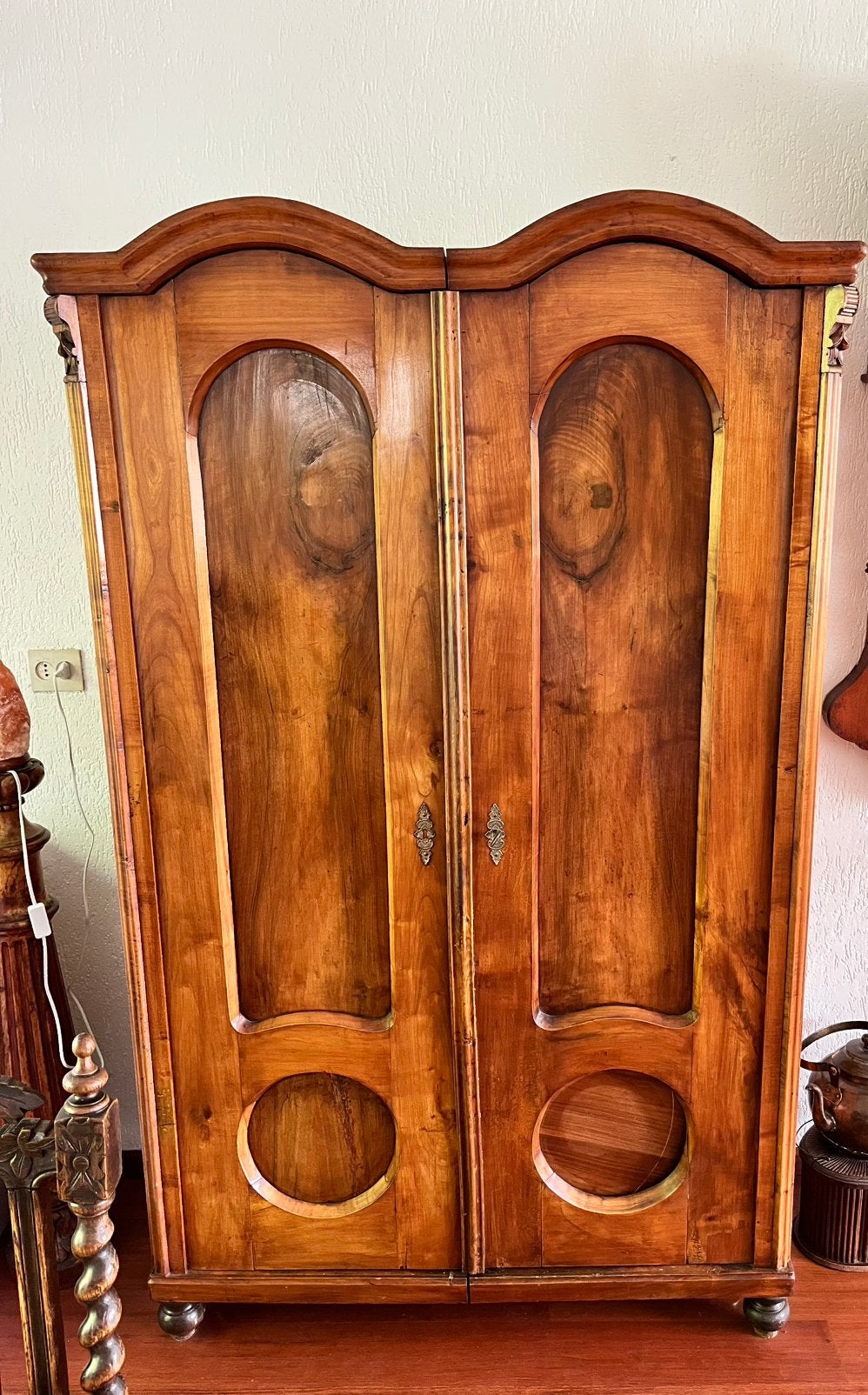 Unieke houten kast, Antiek en Kunst, Ophalen