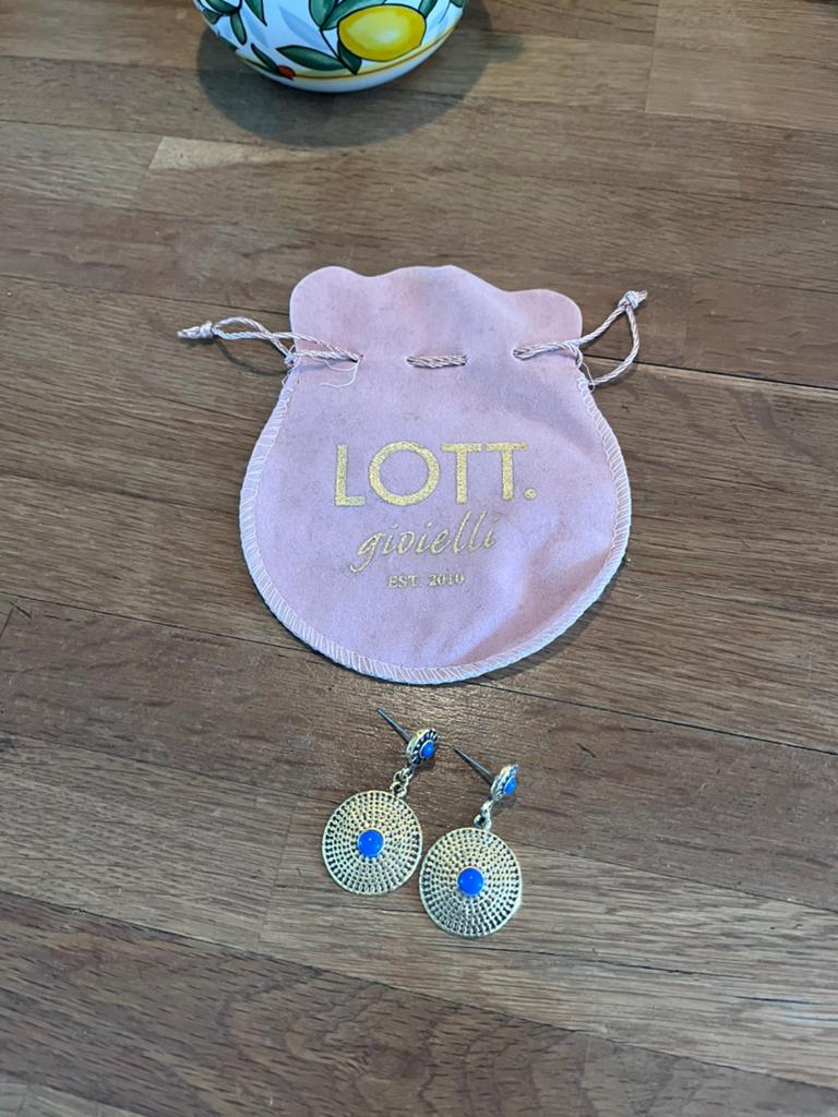 LOTT. Gioielli Oorbellen Goudkleurig met Blauw Detail, Sieraden, Tassen en Uiterlijk, Overige materialen, Hangers, Verzenden, Zo goed als nieuw