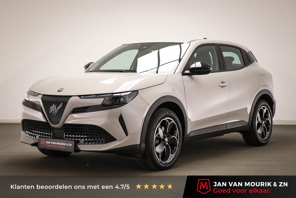 Alfa Romeo Junior Elettrica Speciale 54 kWh | DAB | APPLE |, Auto's, Alfa Romeo, Stof, Gebruikt, SUV of Terreinwagen, 345 min