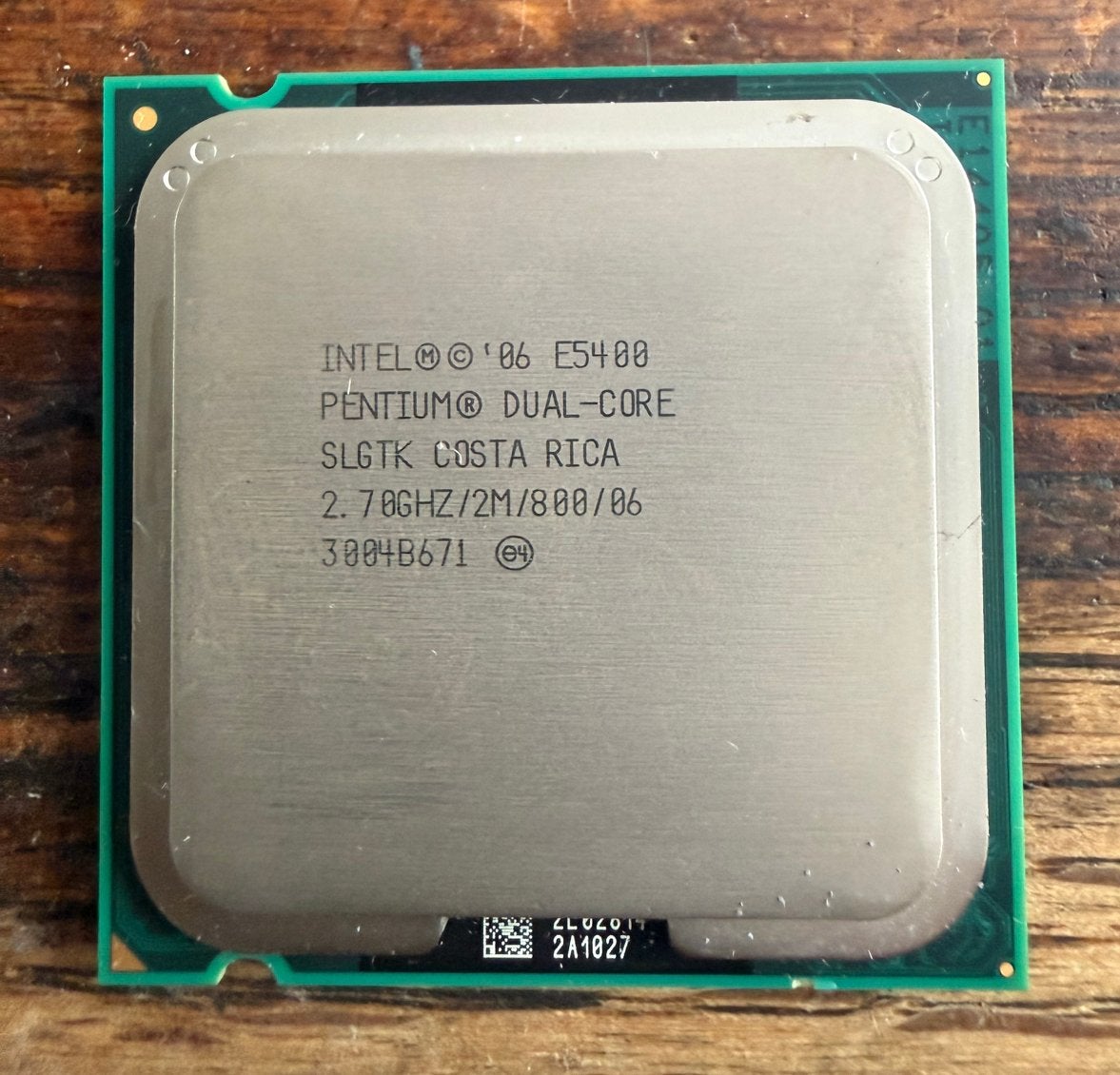 Intel Pentium E5400 DUAL-CORE SLGTK 2. 70GHZ/2M/800 S775, Computers en Software, Processors, Ophalen of Verzenden, Zo goed als nieuw
