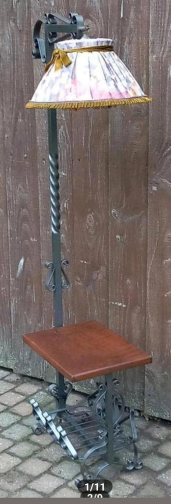 Vintage Smeedijzeren Vloerlamp met Tafeltje en Lectuurbak, Ophalen of Verzenden