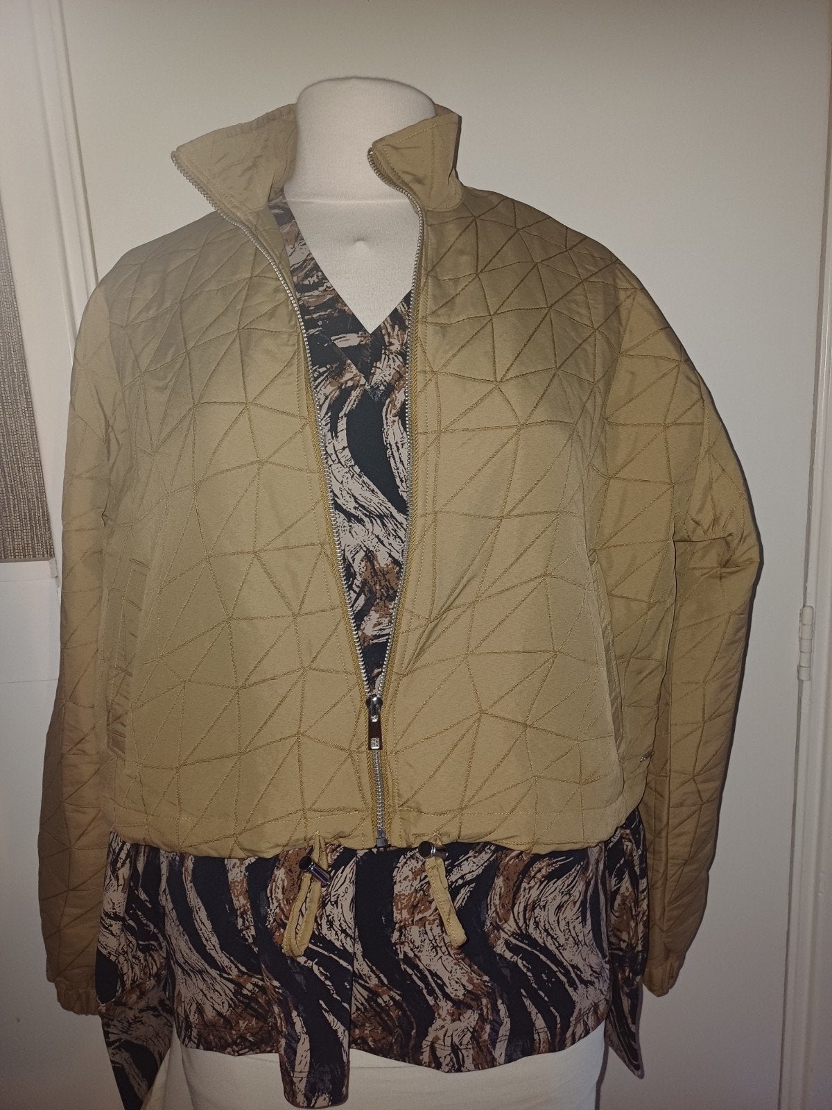 Mi Piace Travel Jacket Bruin Dames Maat M, Maat 38/40 (M), Nieuw, Ophalen of Verzenden, Mp