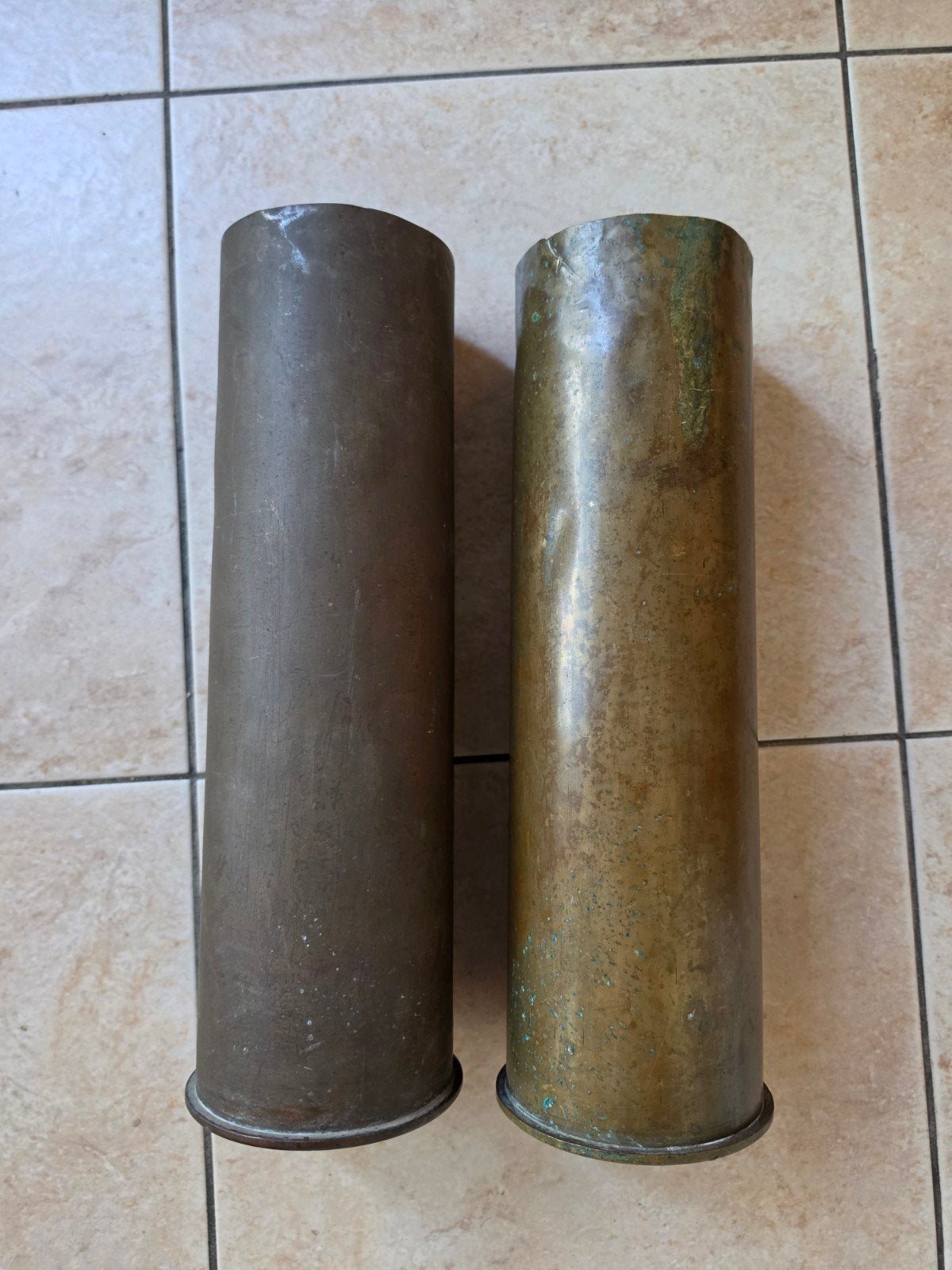 Twee US 105mm hulzen, Verzenden, Amerika, Hulzen of Bodemvondsten
